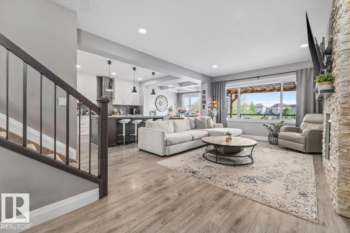 Open concept living area on the main floor - 54 Spring Gate, Spruce Grove, AB