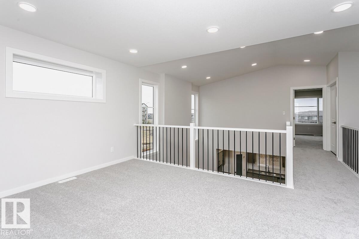2944 65 Street Sw, Edmonton, AB - Indoor Photo Showing Other Room
