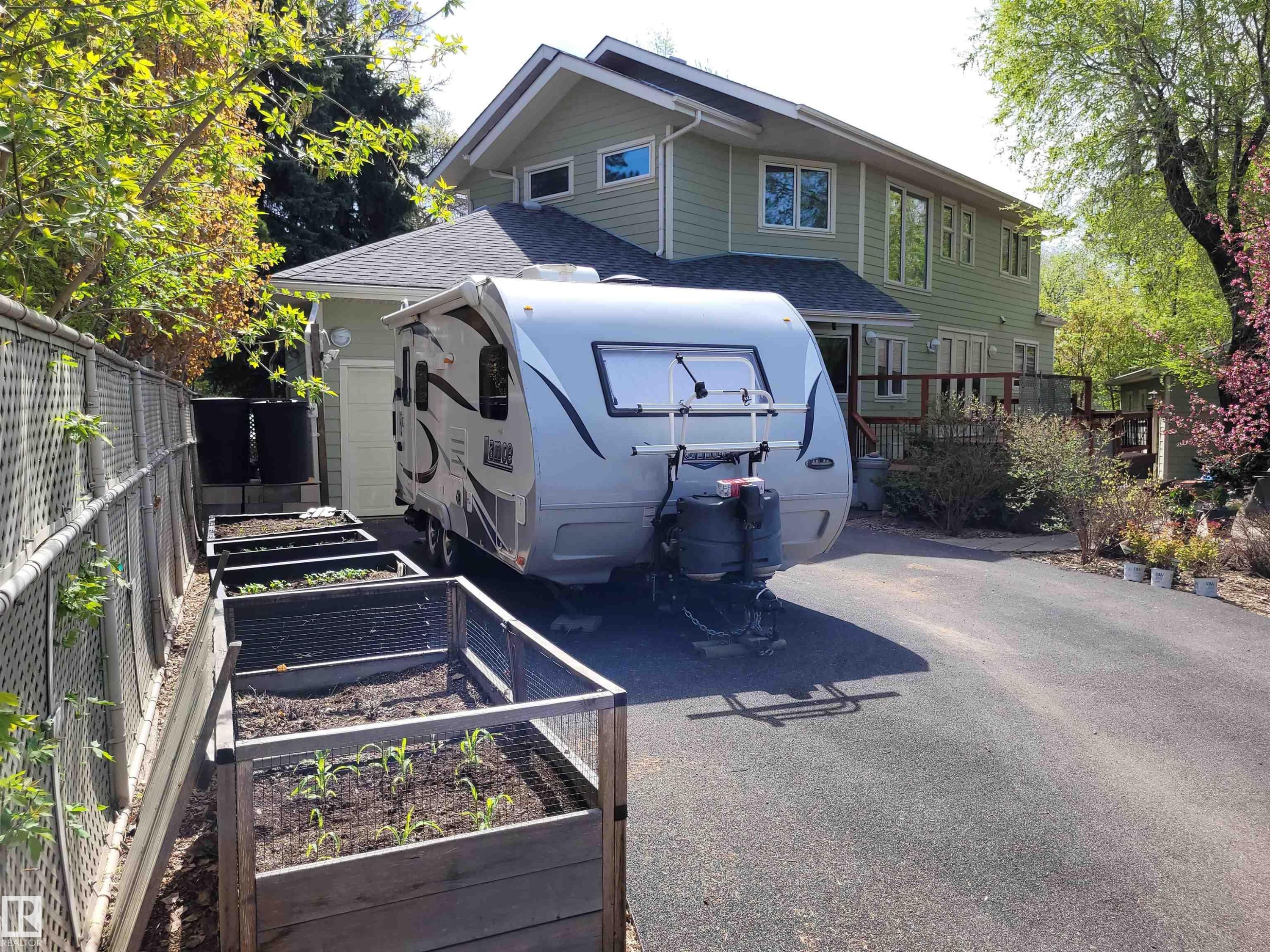 11131 75 Avenue, Edmonton, AB