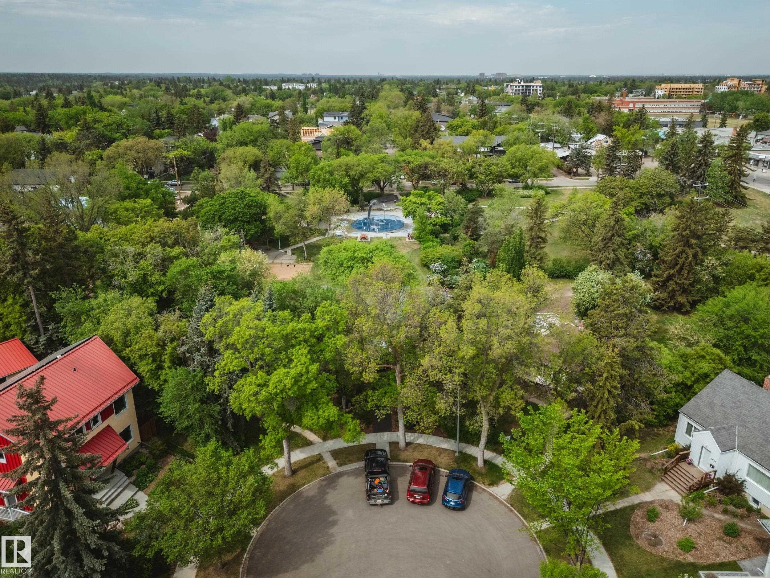11131 75 Avenue, Edmonton, AB