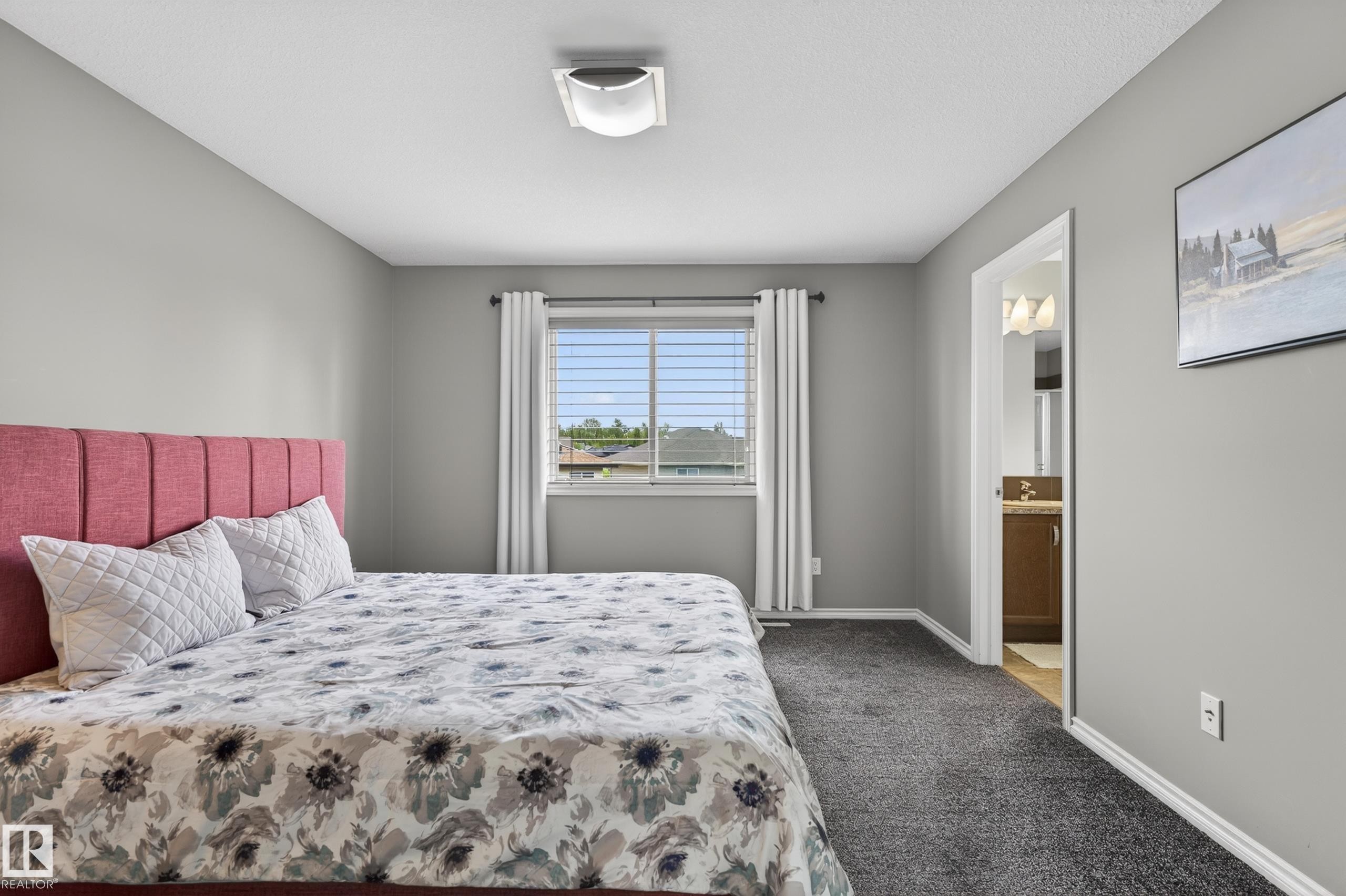 9515 221 Street, Edmonton, AB