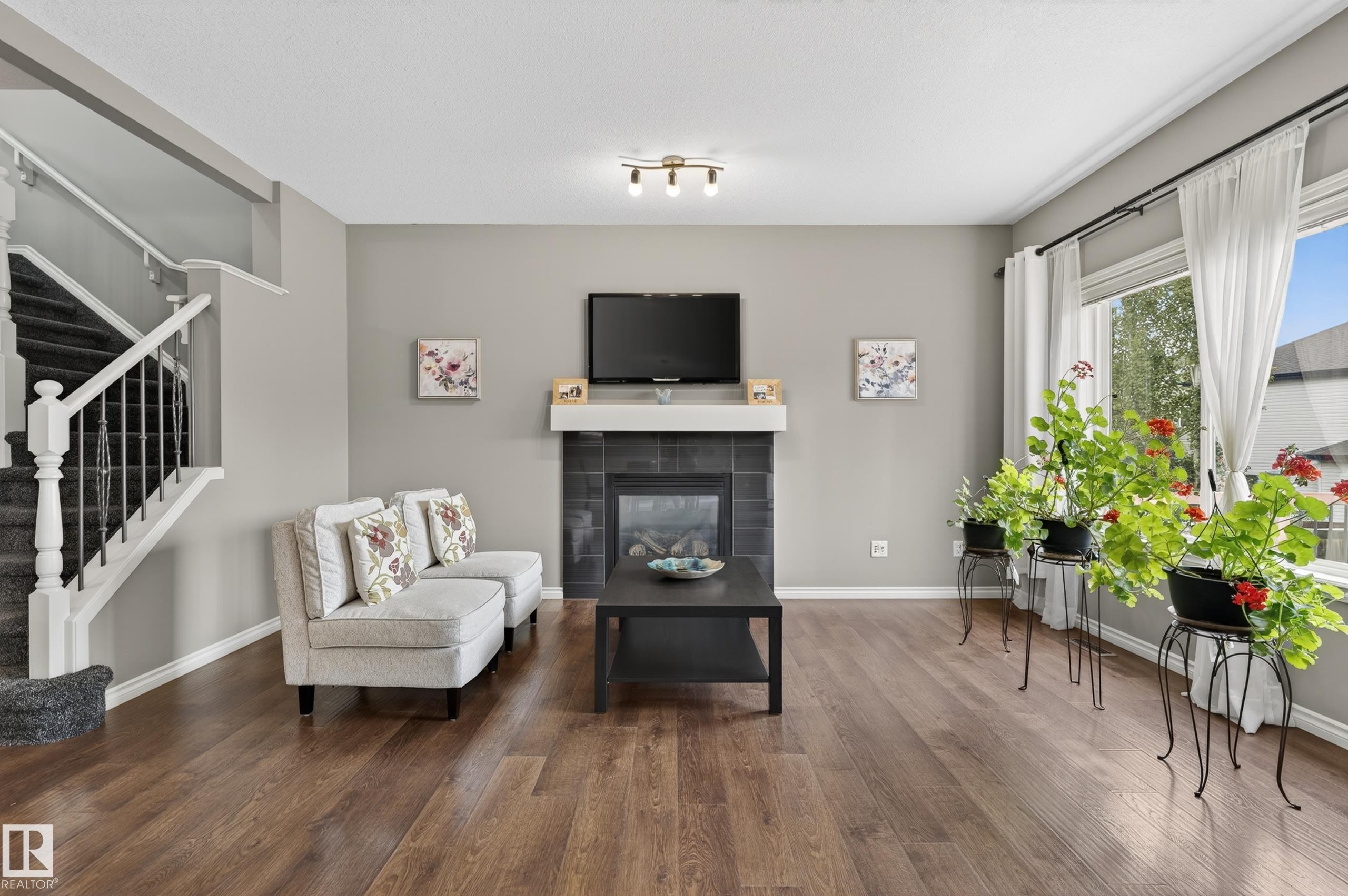 9515 221 Street, Edmonton, AB
