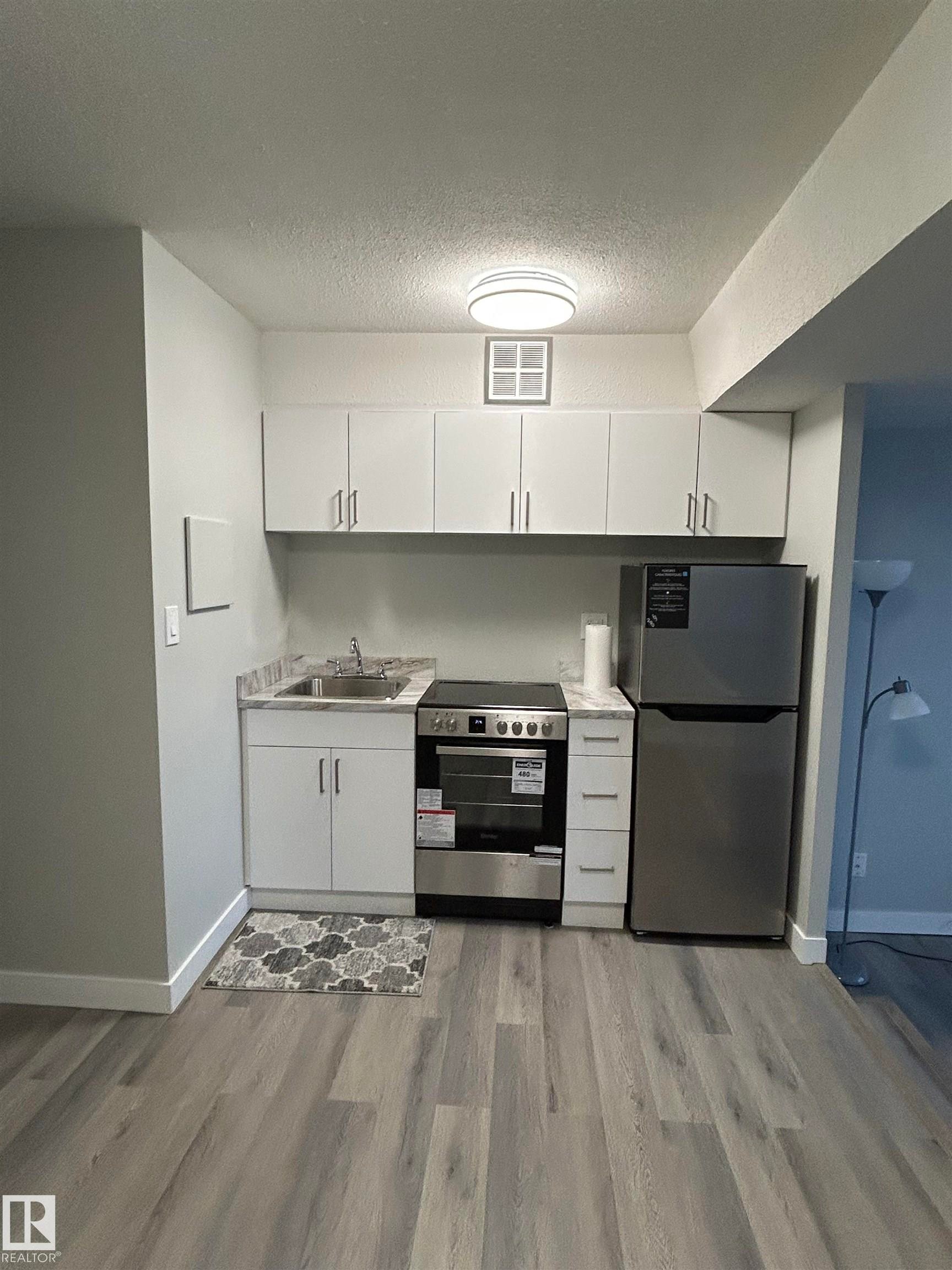 714 10160 114 Street, Edmonton, AB