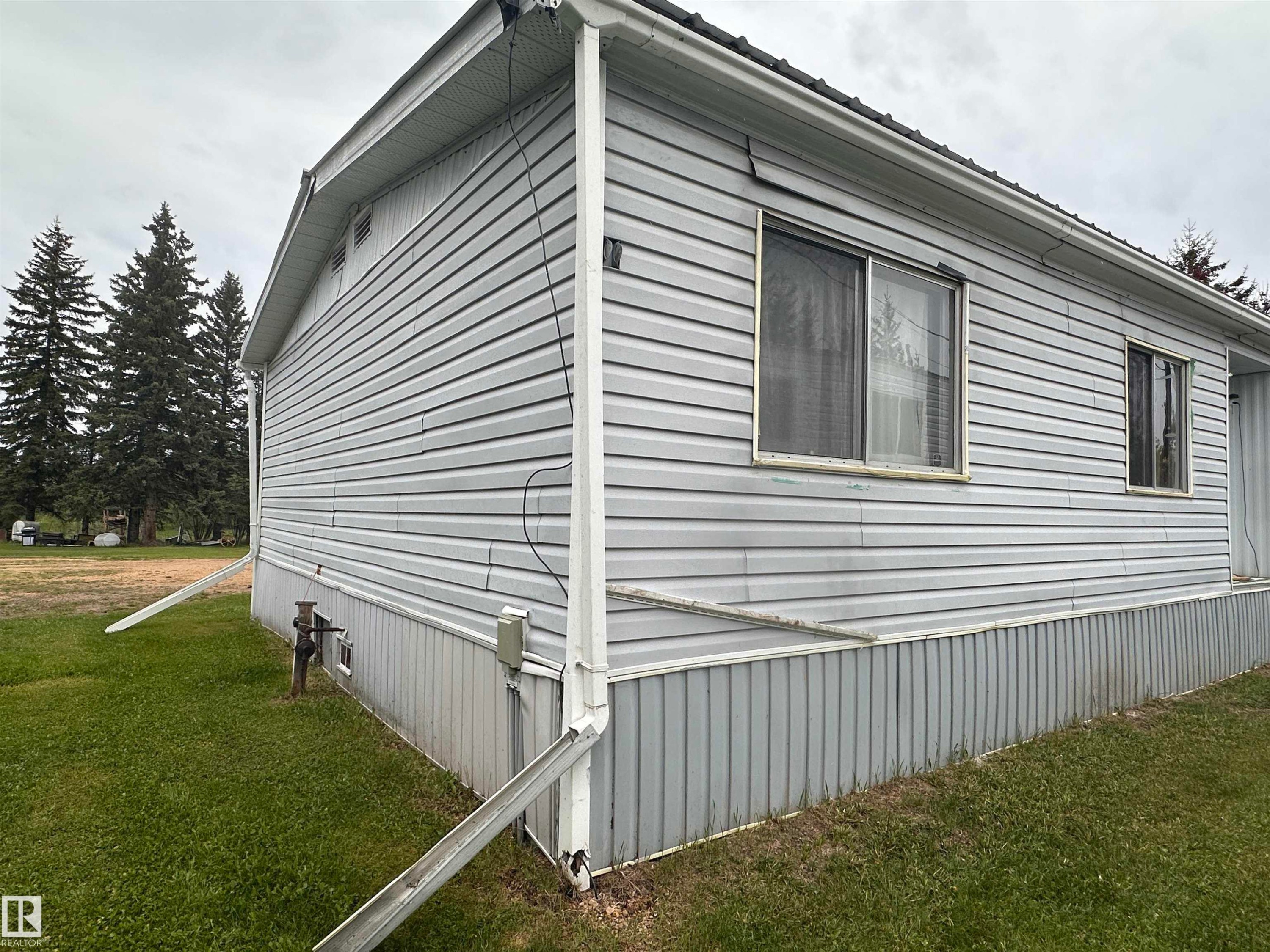 4612 50 Street, Fawcett, AB