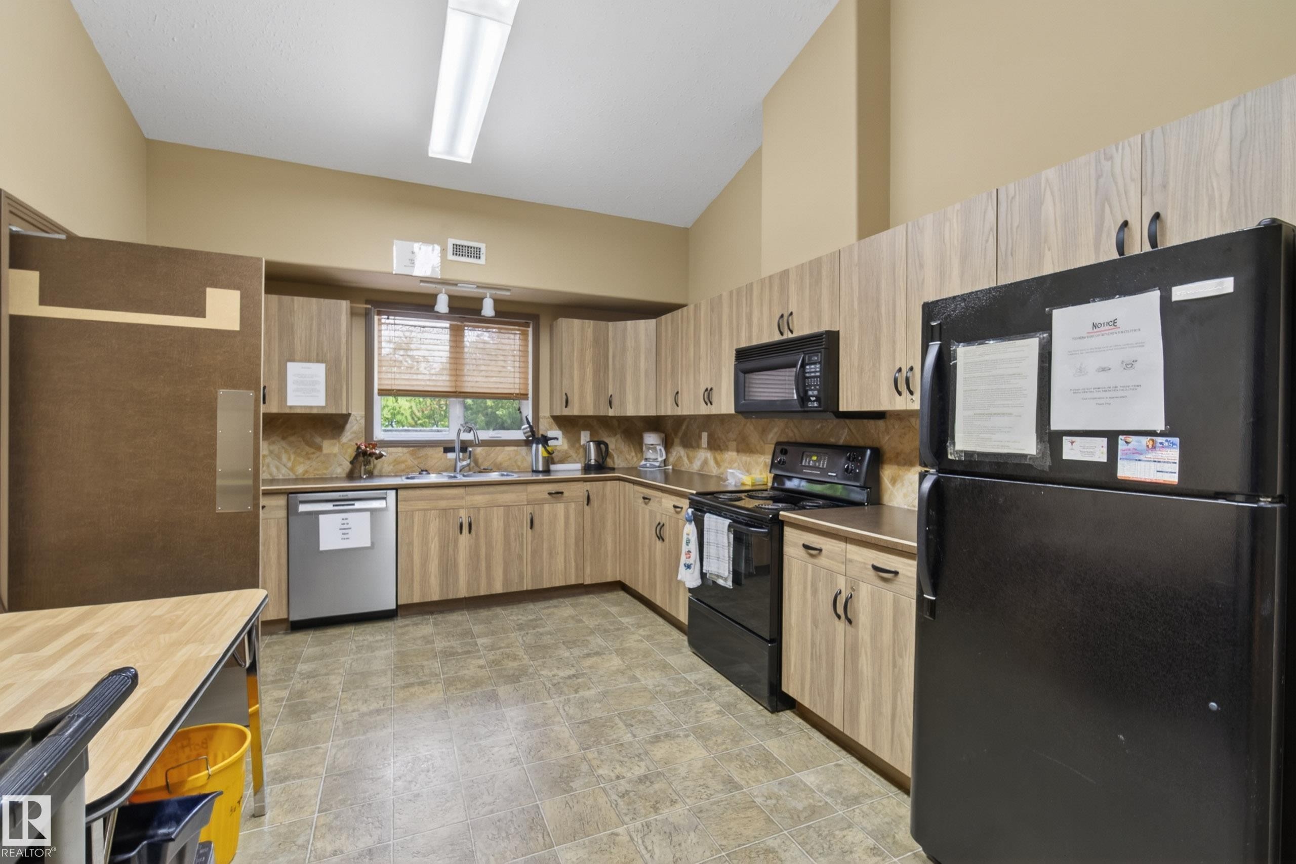 Kitchen - 413 8912 156 Street Nw, Edmonton, AB