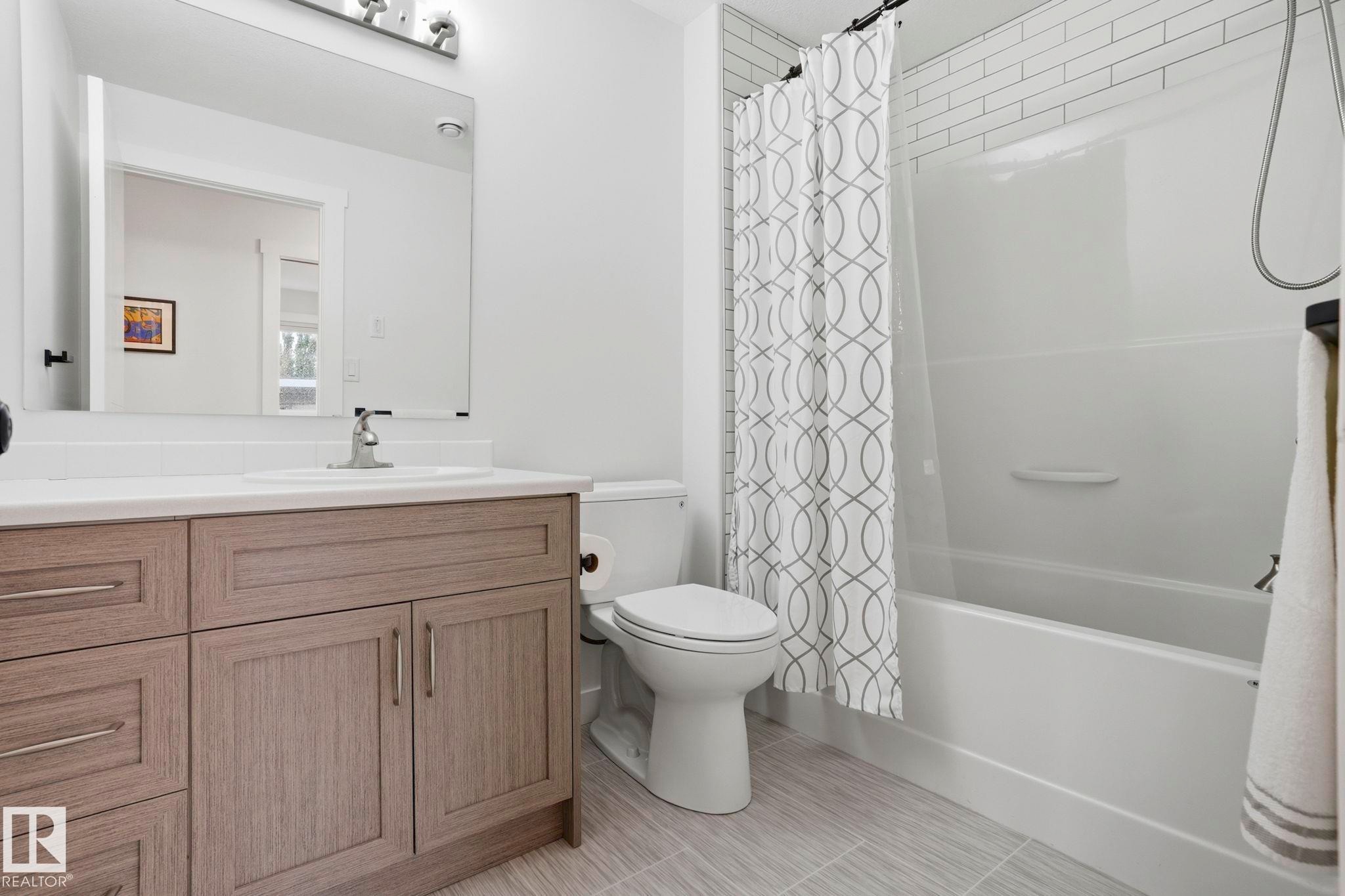 4502 53 Avenue, Leduc, AB - Indoor Photo Showing Bathroom