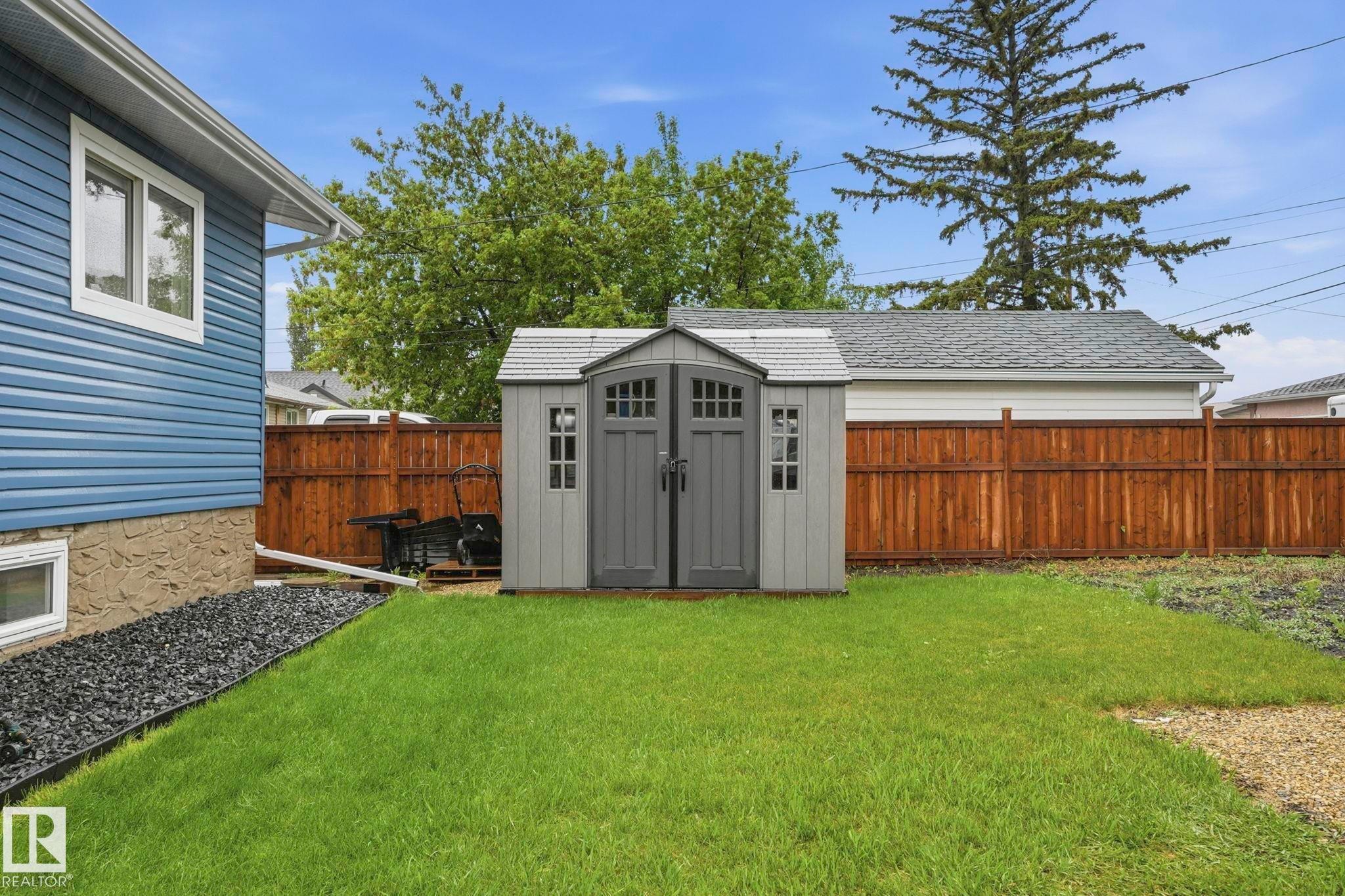 4502 53 Avenue, Leduc, AB - Outdoor