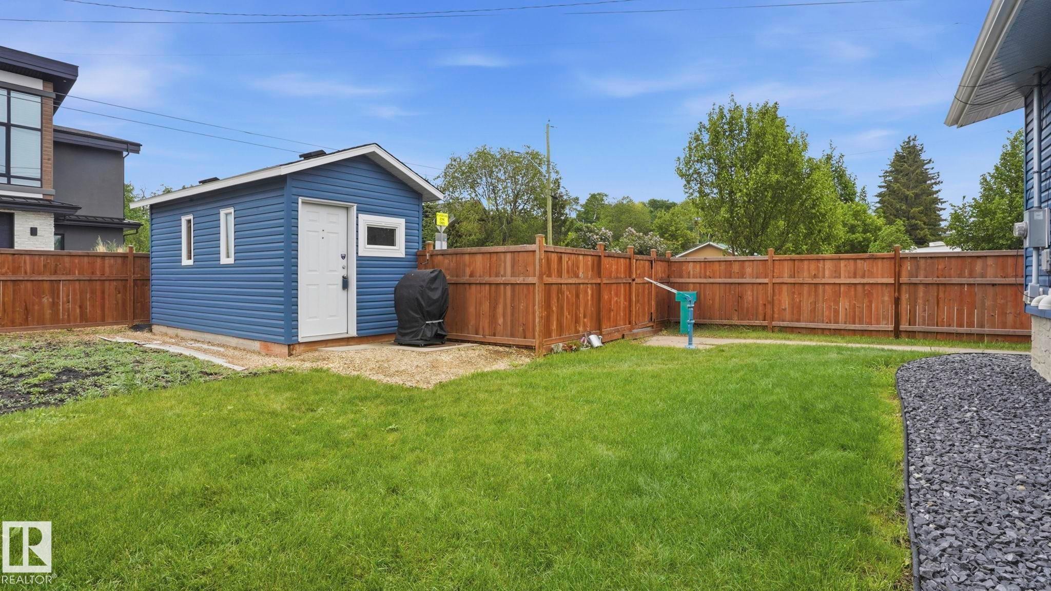 4502 53 Avenue, Leduc, AB - Outdoor