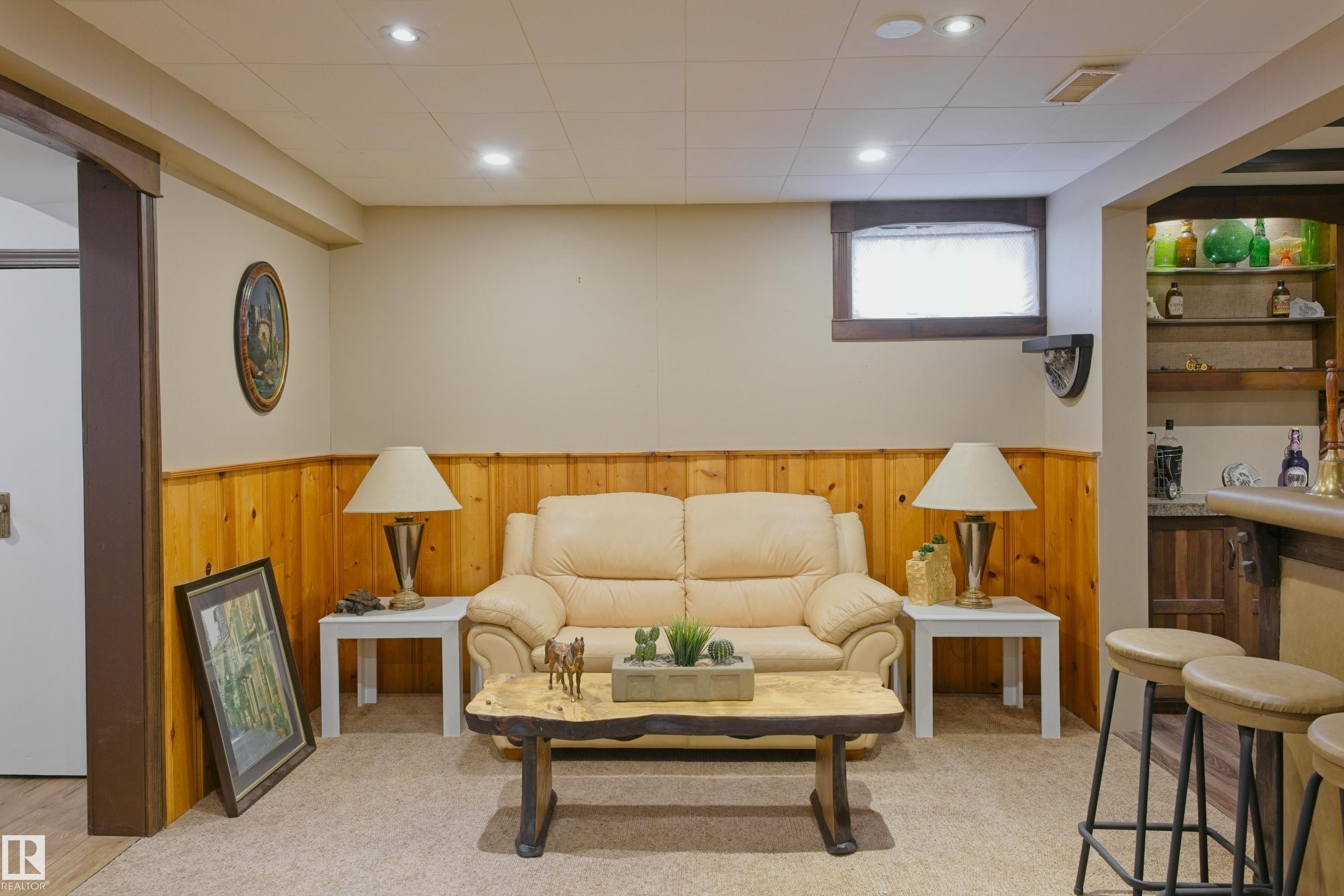 4615 54 Avenue, Barrhead, AB - Indoor Photo Showing Basement