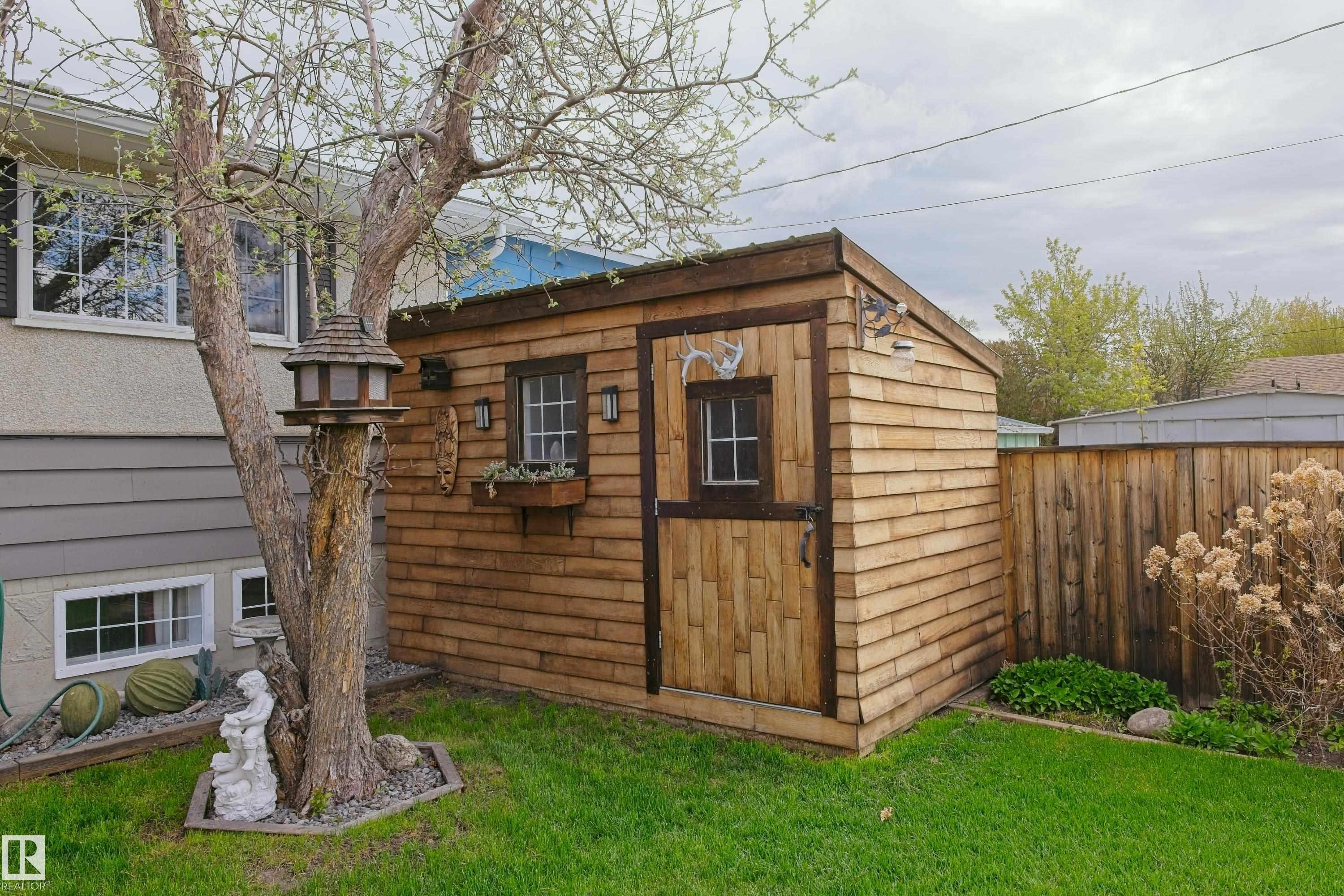 4615 54 Avenue, Barrhead, AB - Outdoor