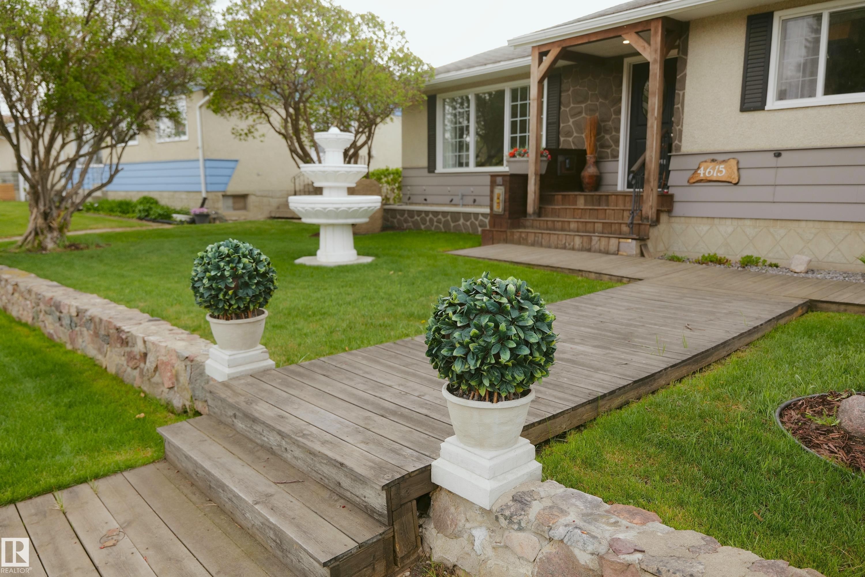 4615 54 Avenue, Barrhead, AB - Outdoor With Deck Patio Veranda