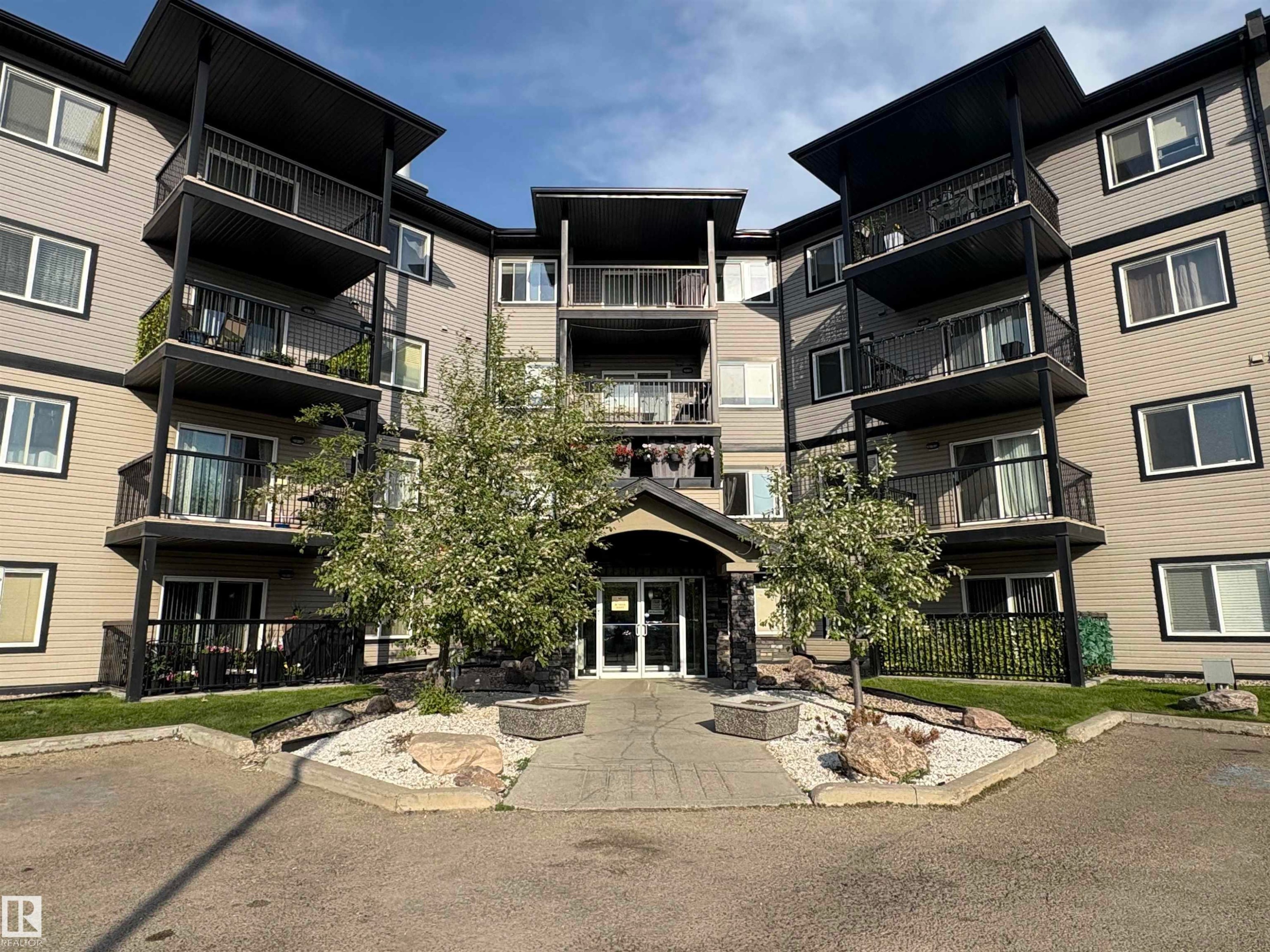 303 5951 165 Avenue, Edmonton, AB