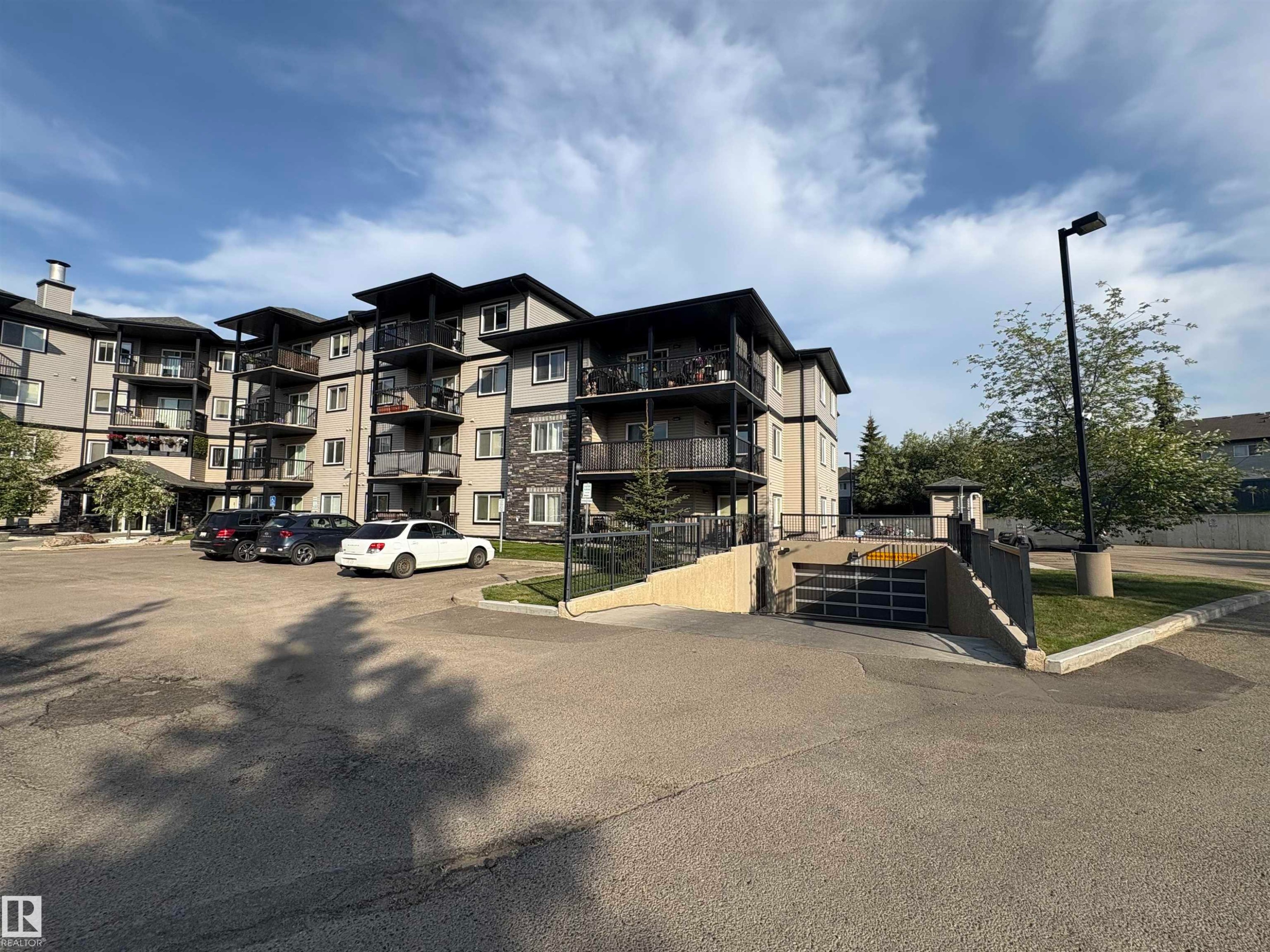 303 5951 165 Avenue, Edmonton, AB