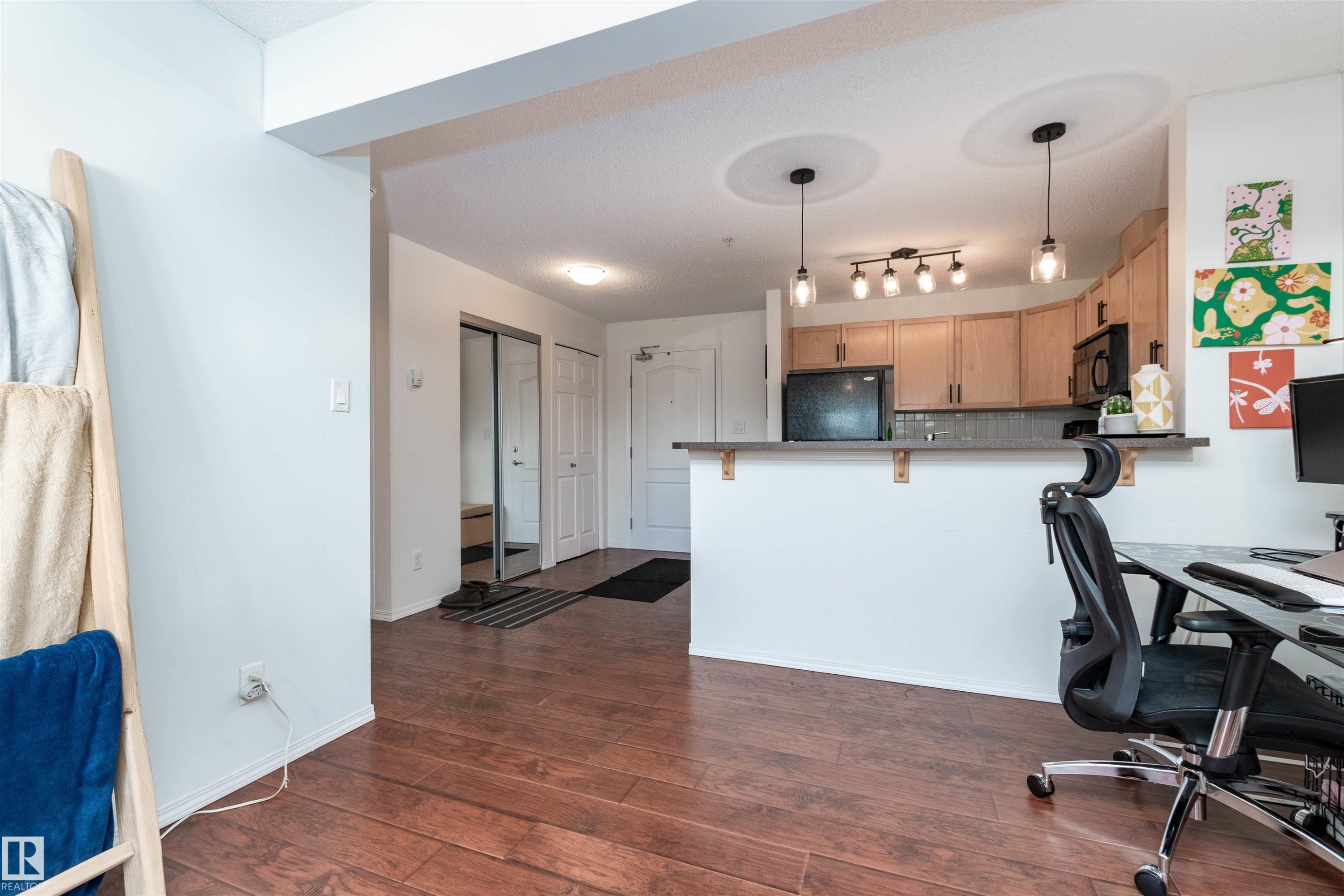 303 5951 165 Avenue, Edmonton, AB