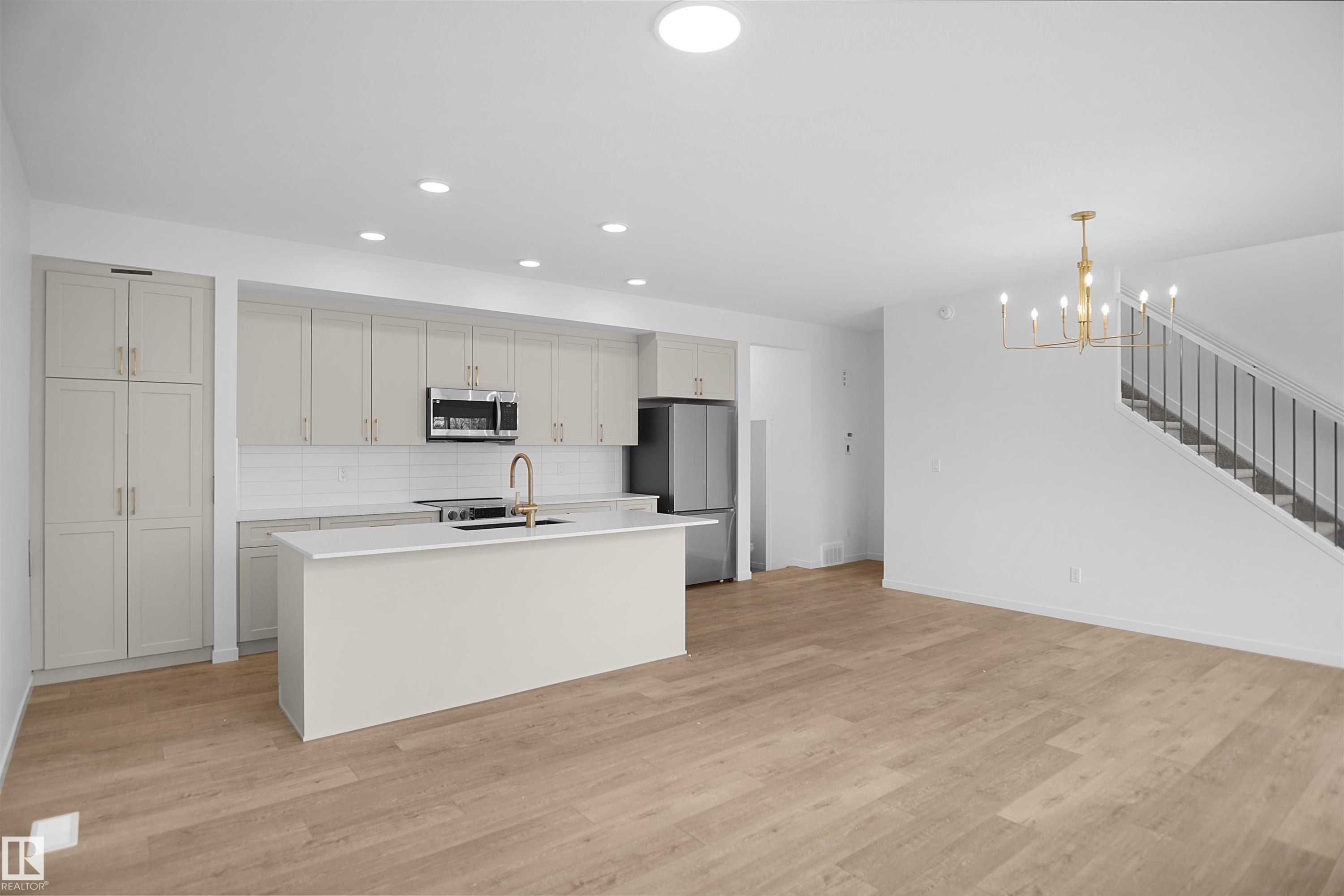 19 19904 31 Avenue, Edmonton, AB