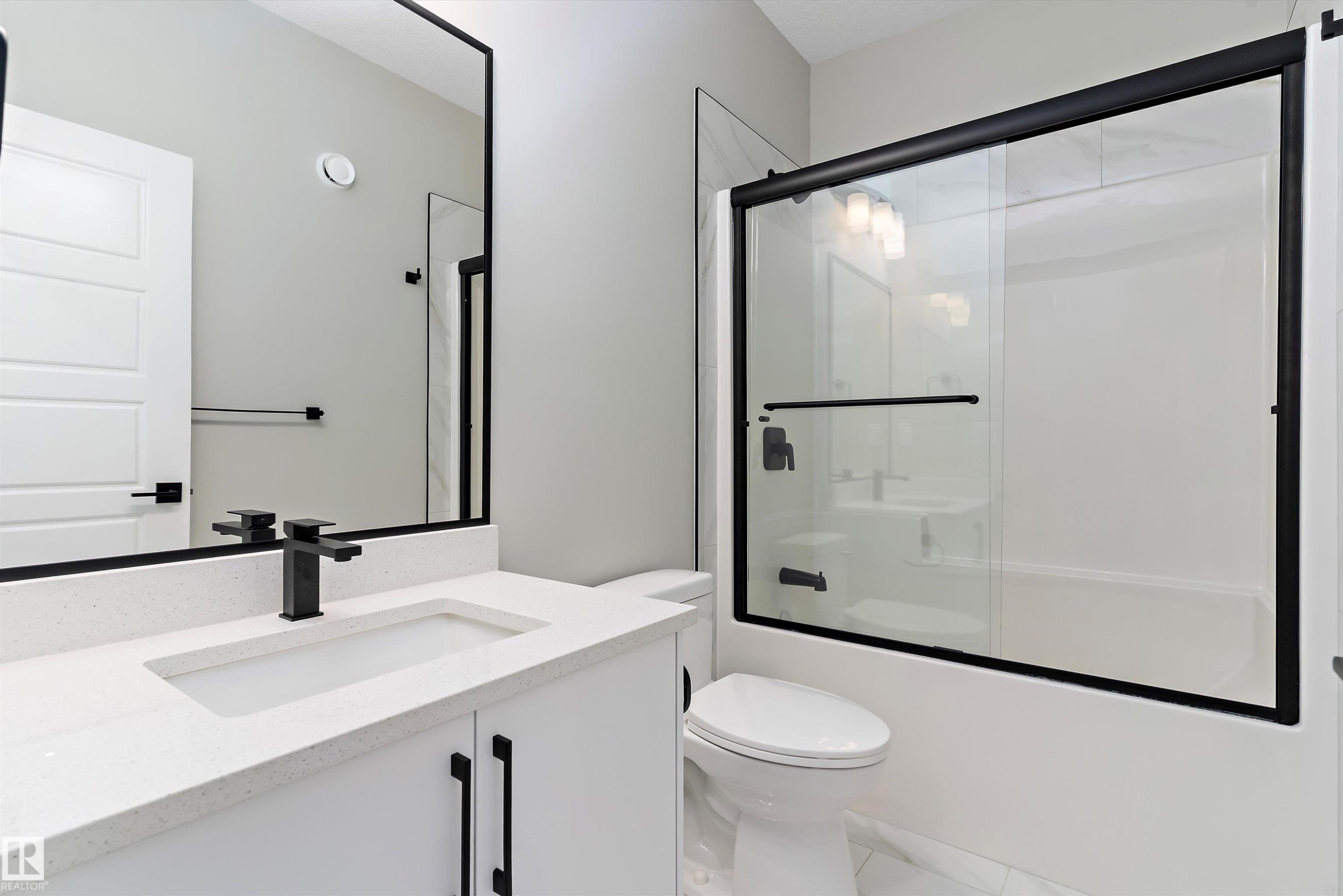 14 Southbridge Drive, Calmar, AB - Indoor Photo Showing Bathroom