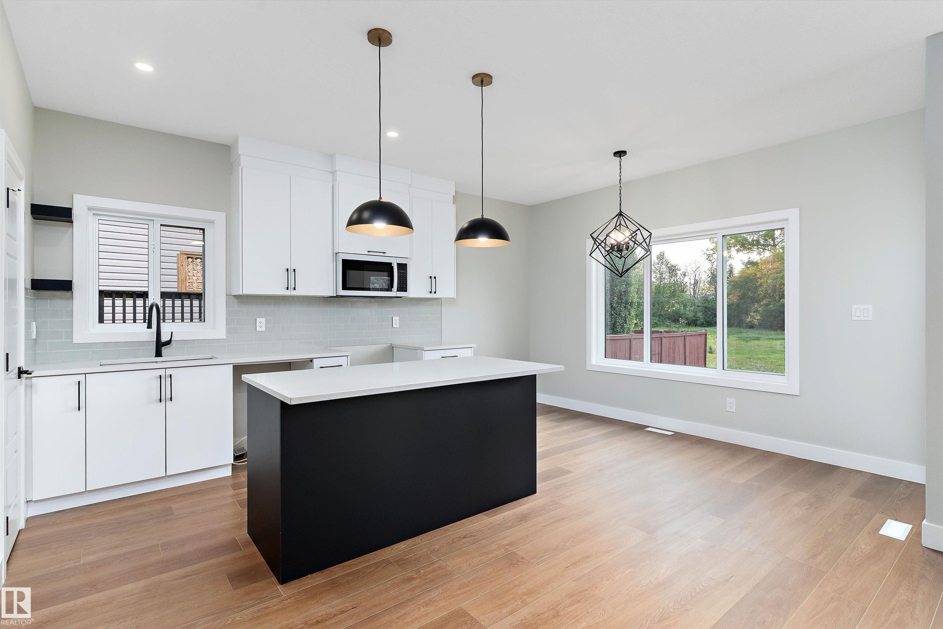 14 Southbridge Drive, Calmar, AB - Indoor Photo Showing Kitchen