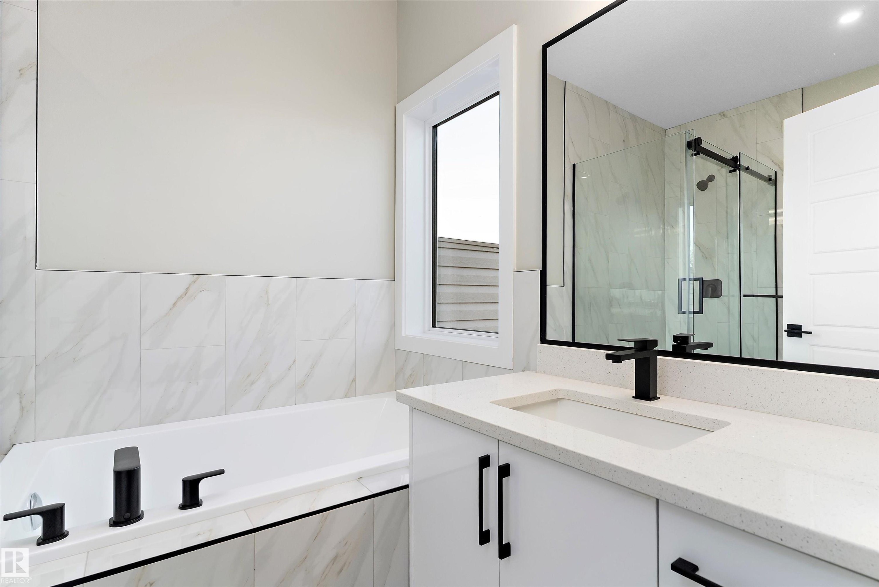 14 Southbridge Drive, Calmar, AB - Indoor Photo Showing Bathroom