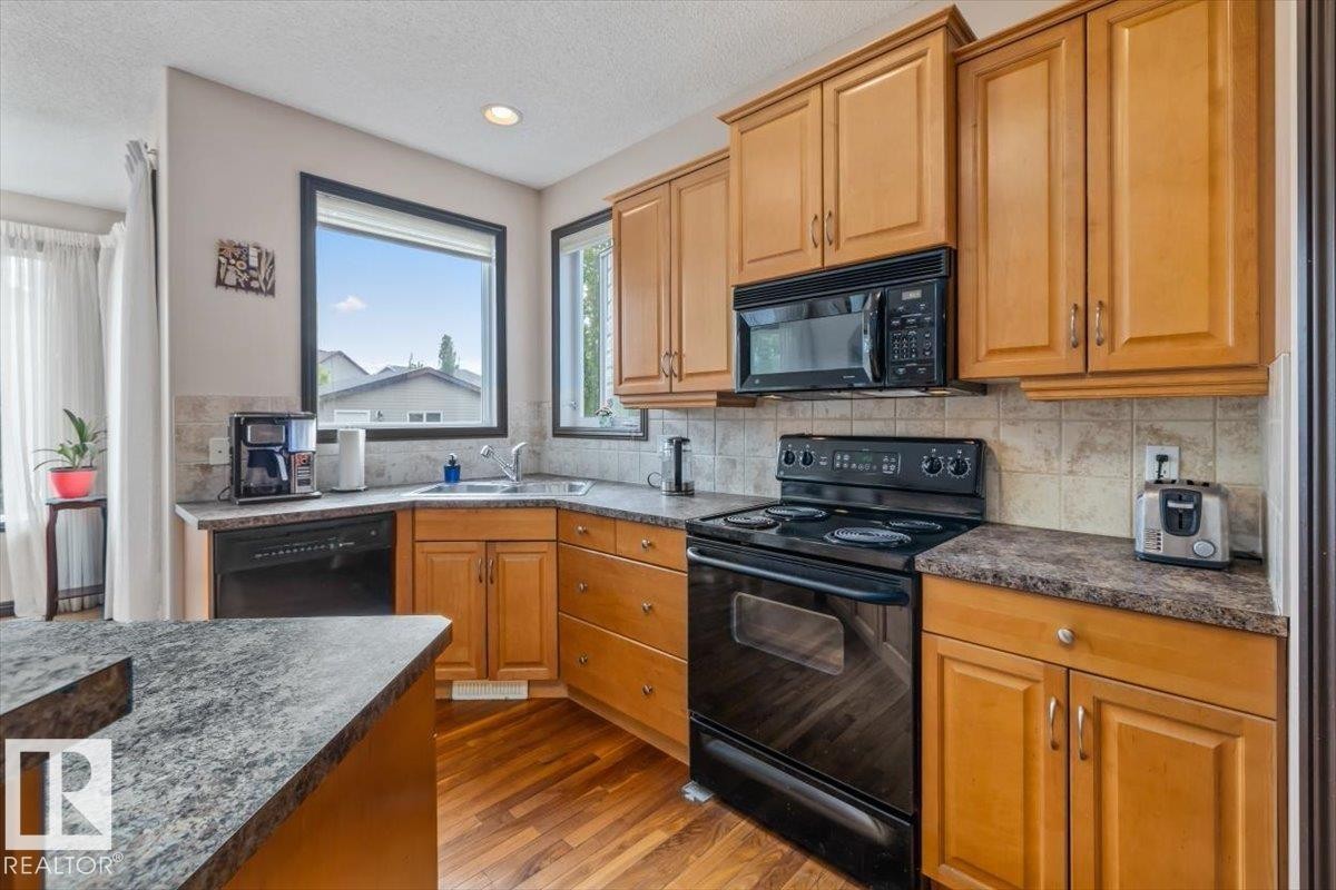 5015 Thibault Way, Edmonton, AB