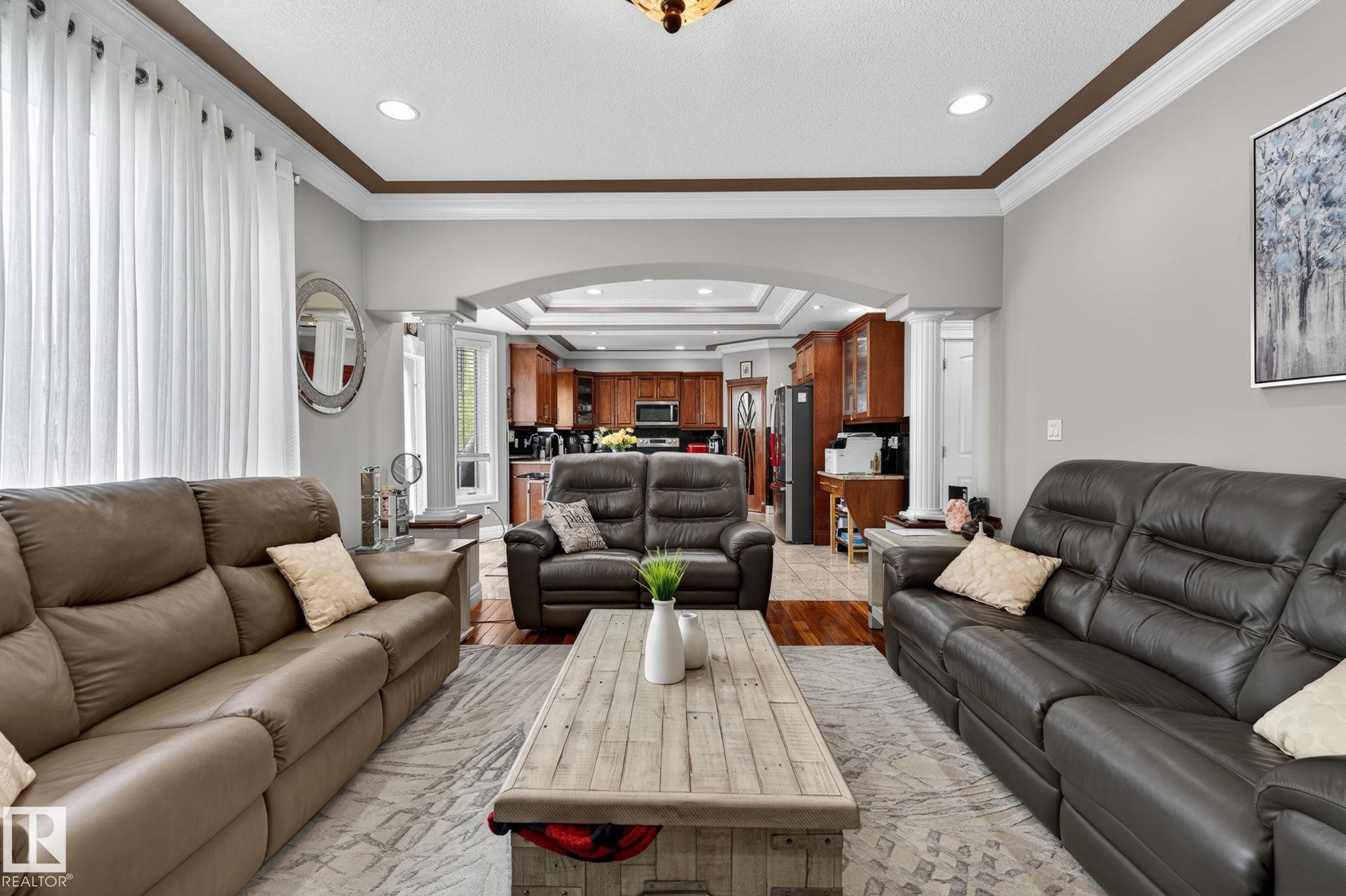 Expansive residential neighborhood with diverse architectural styles, featuring mature trees and landscaped green spaces - 1508 Palmer Close, Edmonton, AB