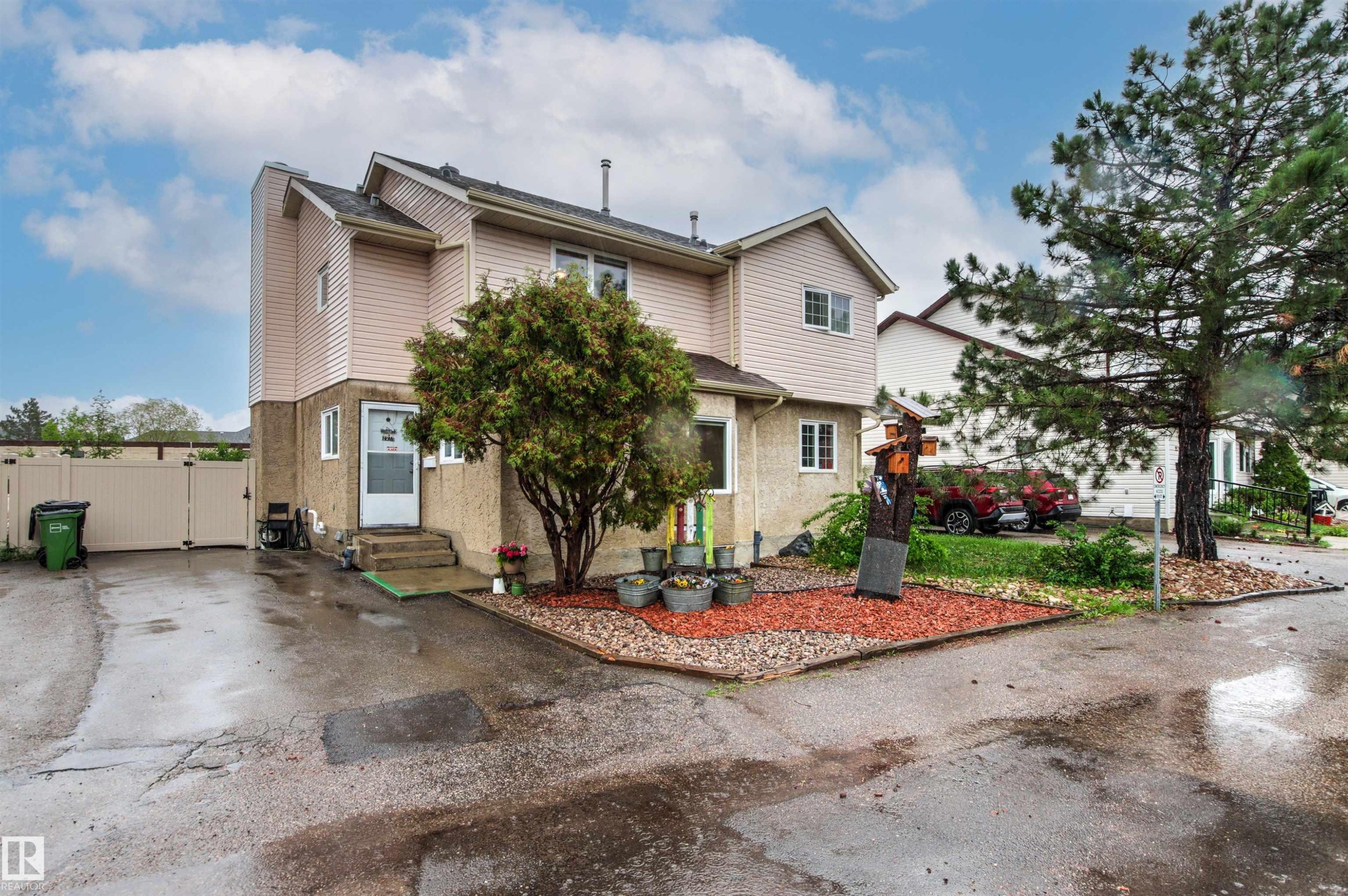 9575 180A Street, Edmonton, AB
