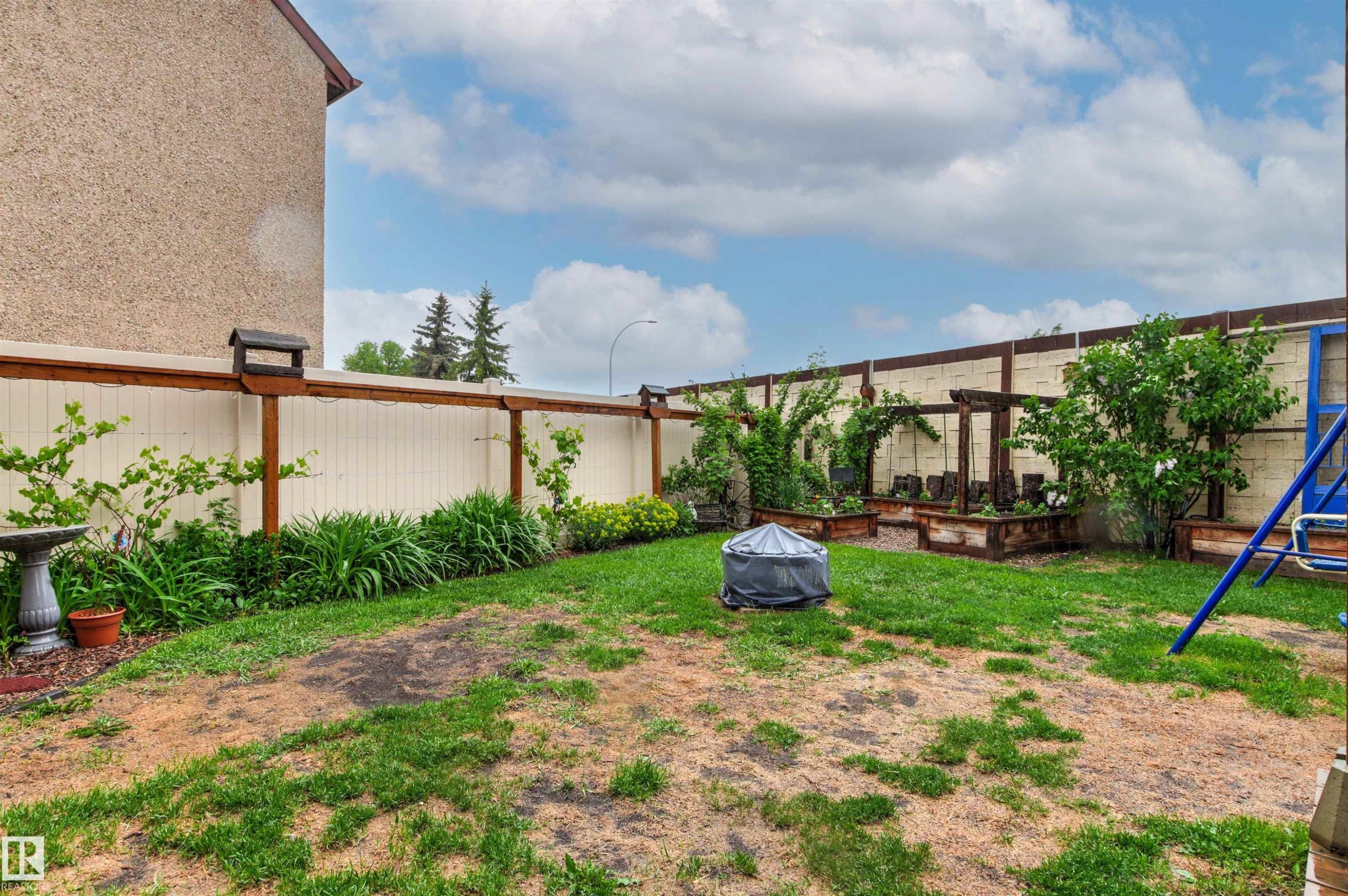9575 180A Street, Edmonton, AB