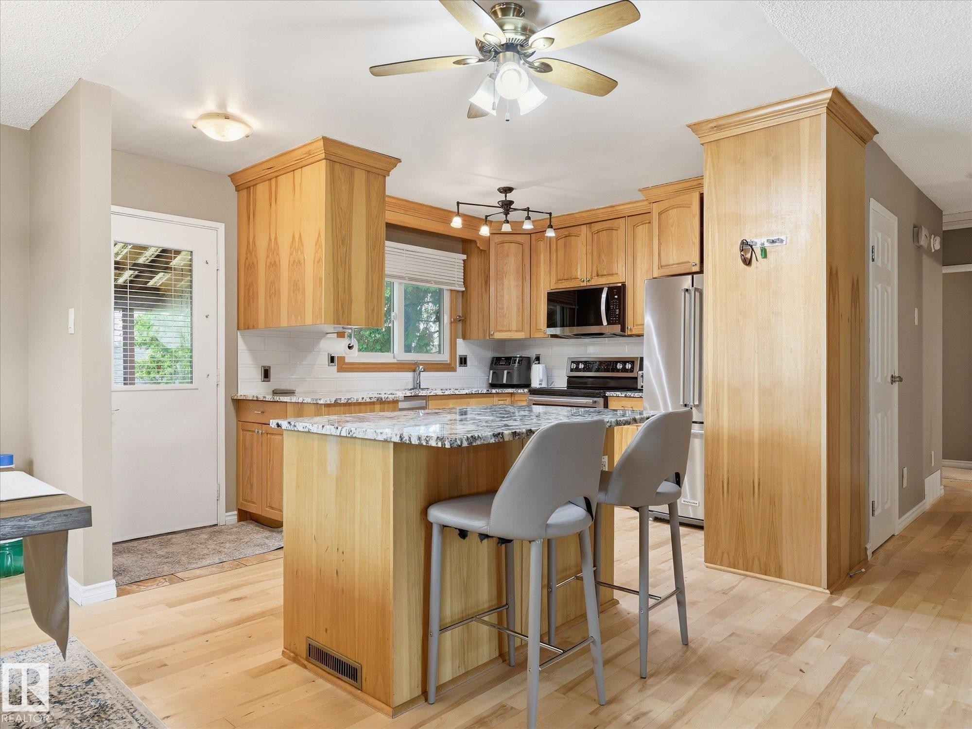 3548 65 Street, Edmonton, AB