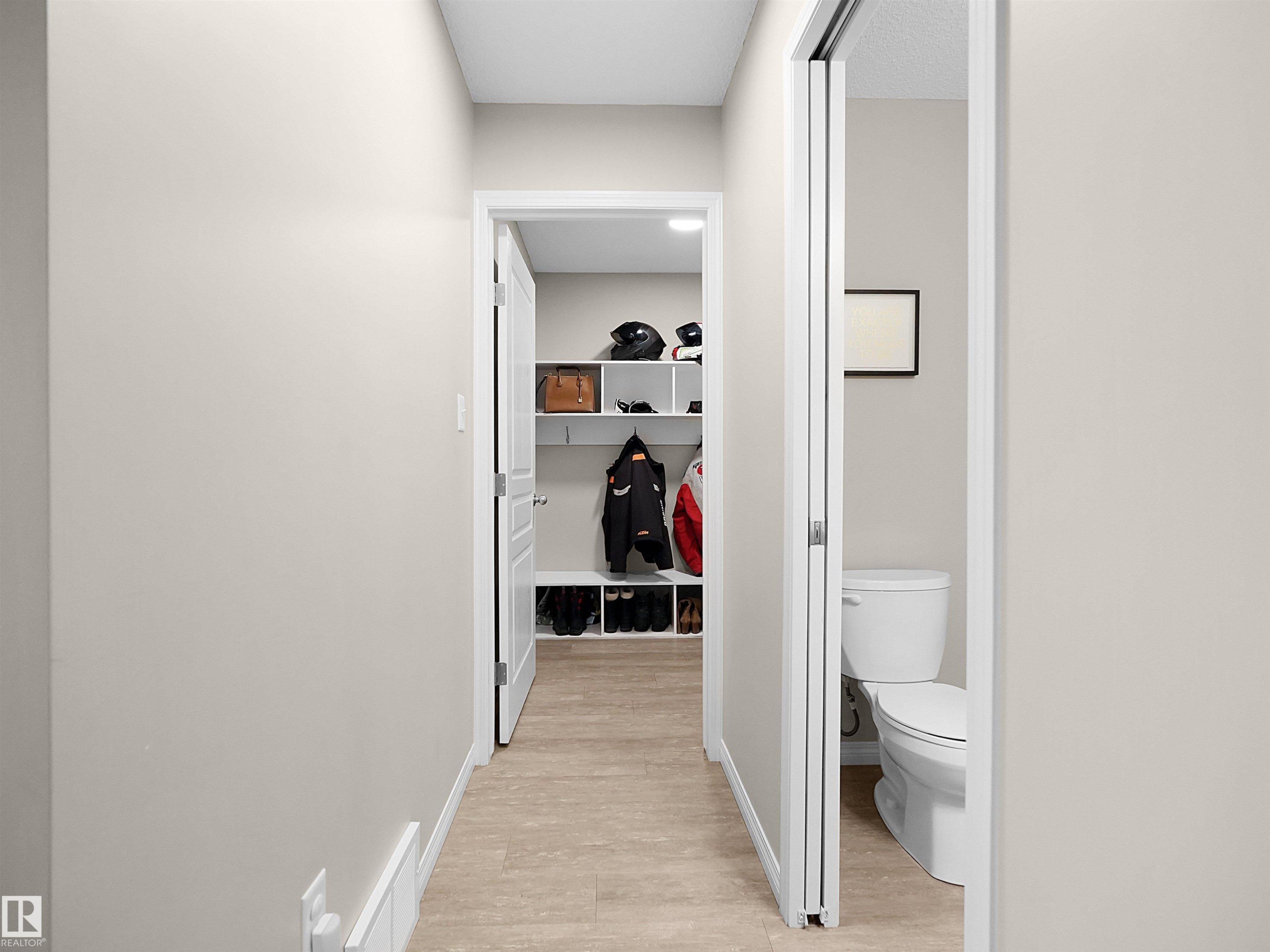 9008 Cooper Link Link Sw, Edmonton, AB - Indoor