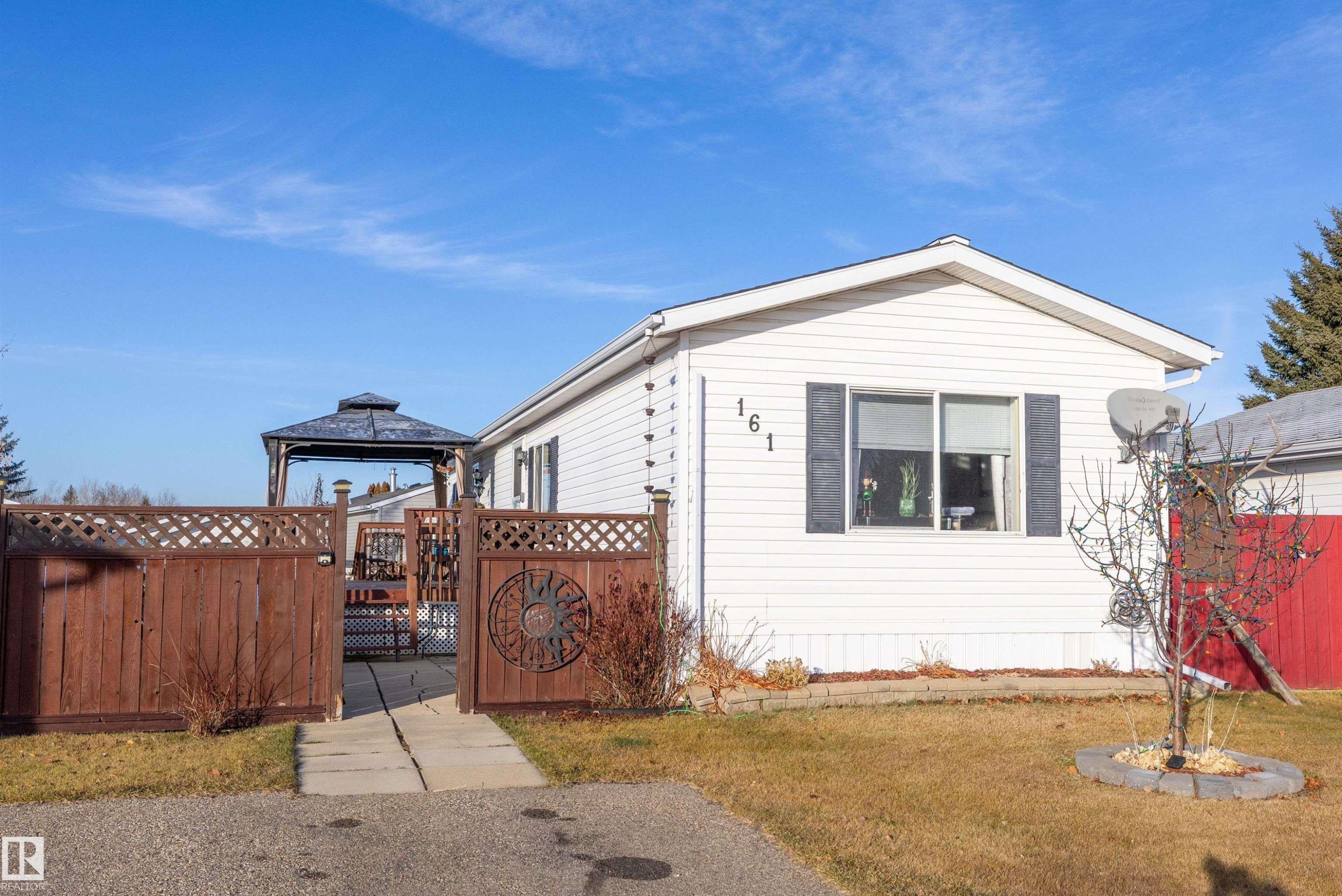 #161 3400 48 St, Stony Plain, AB - Outdoor