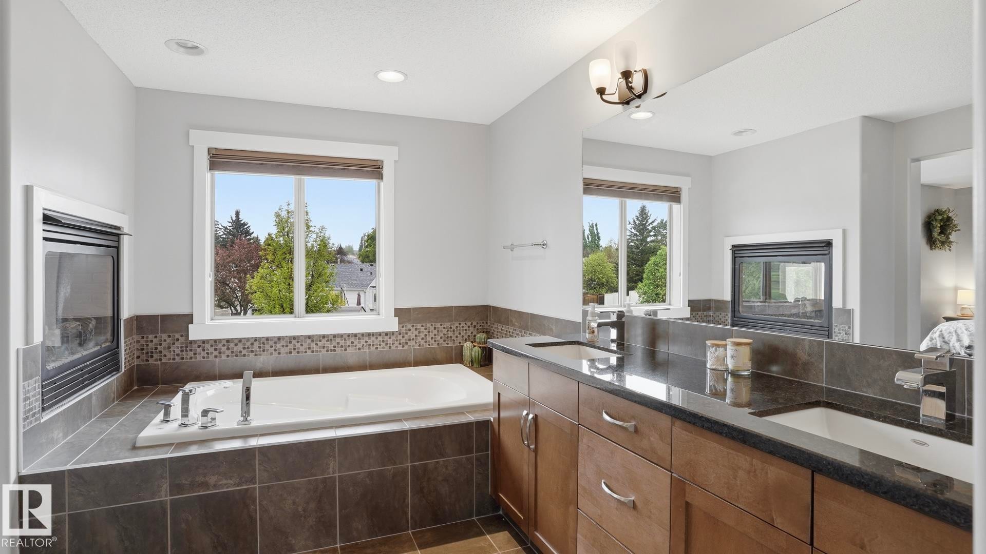 75 Rue Moreau, Beaumont, AB - Indoor Photo Showing Bathroom