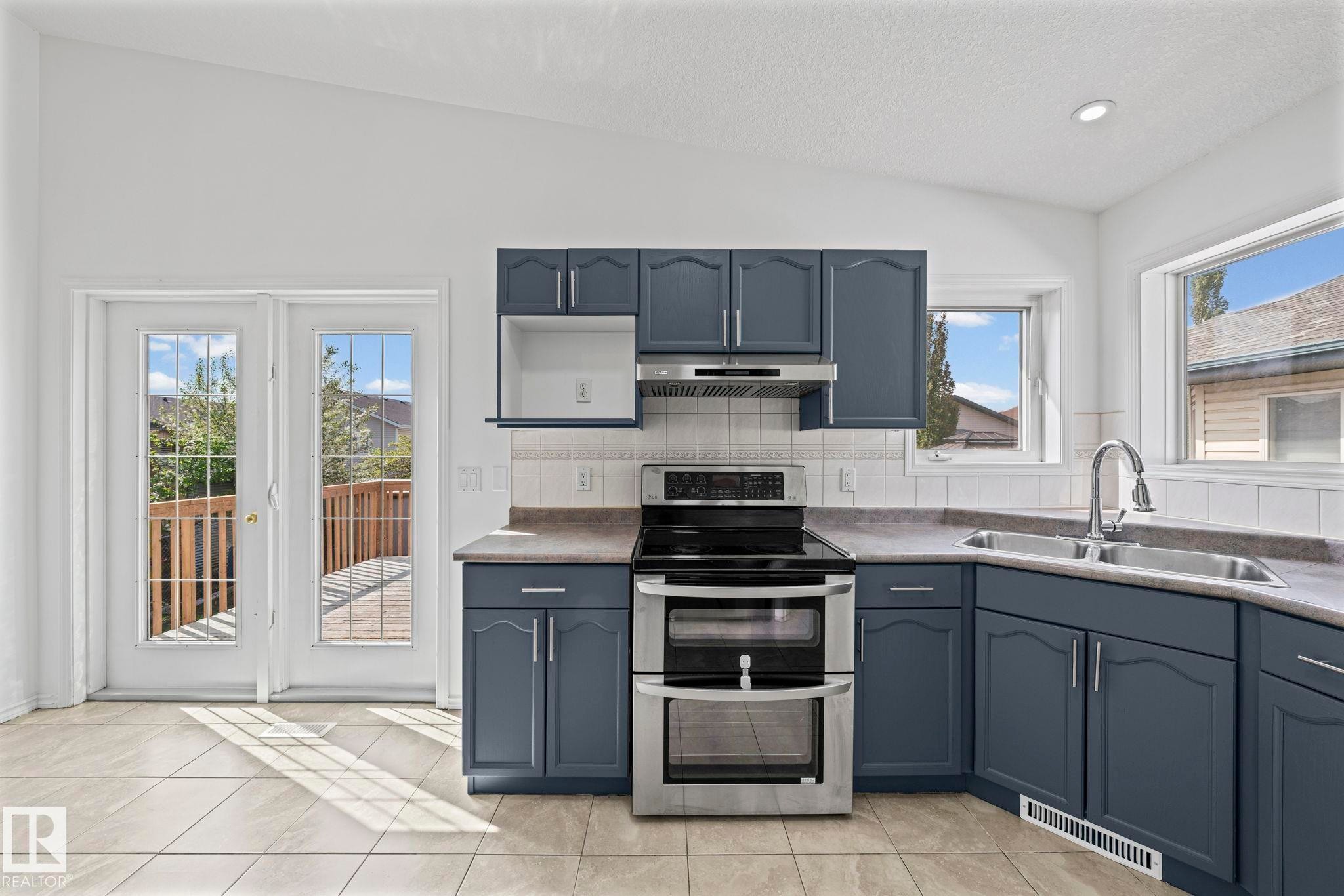 6715 165 Avenue, Edmonton, AB