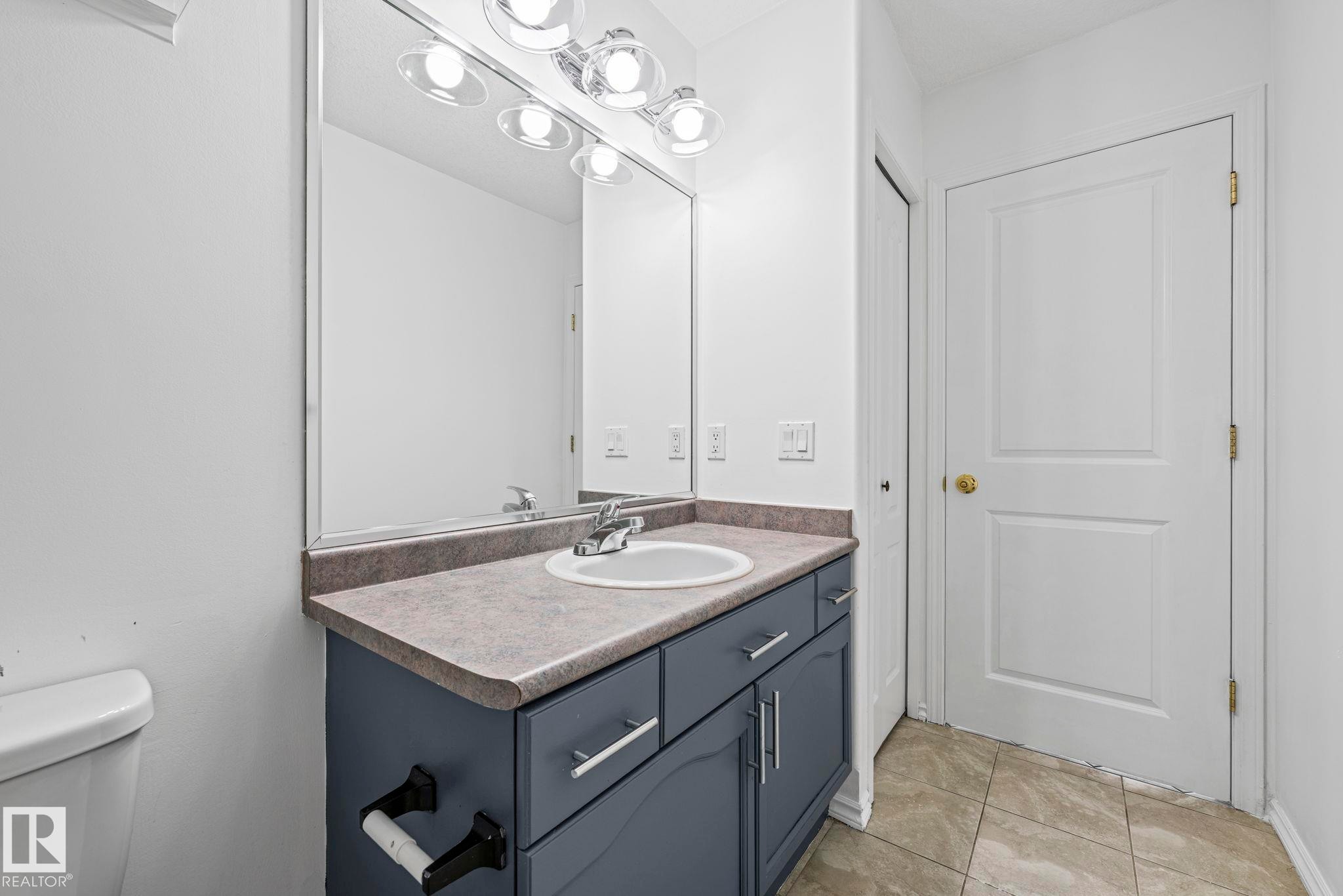 6715 165 Avenue, Edmonton, AB