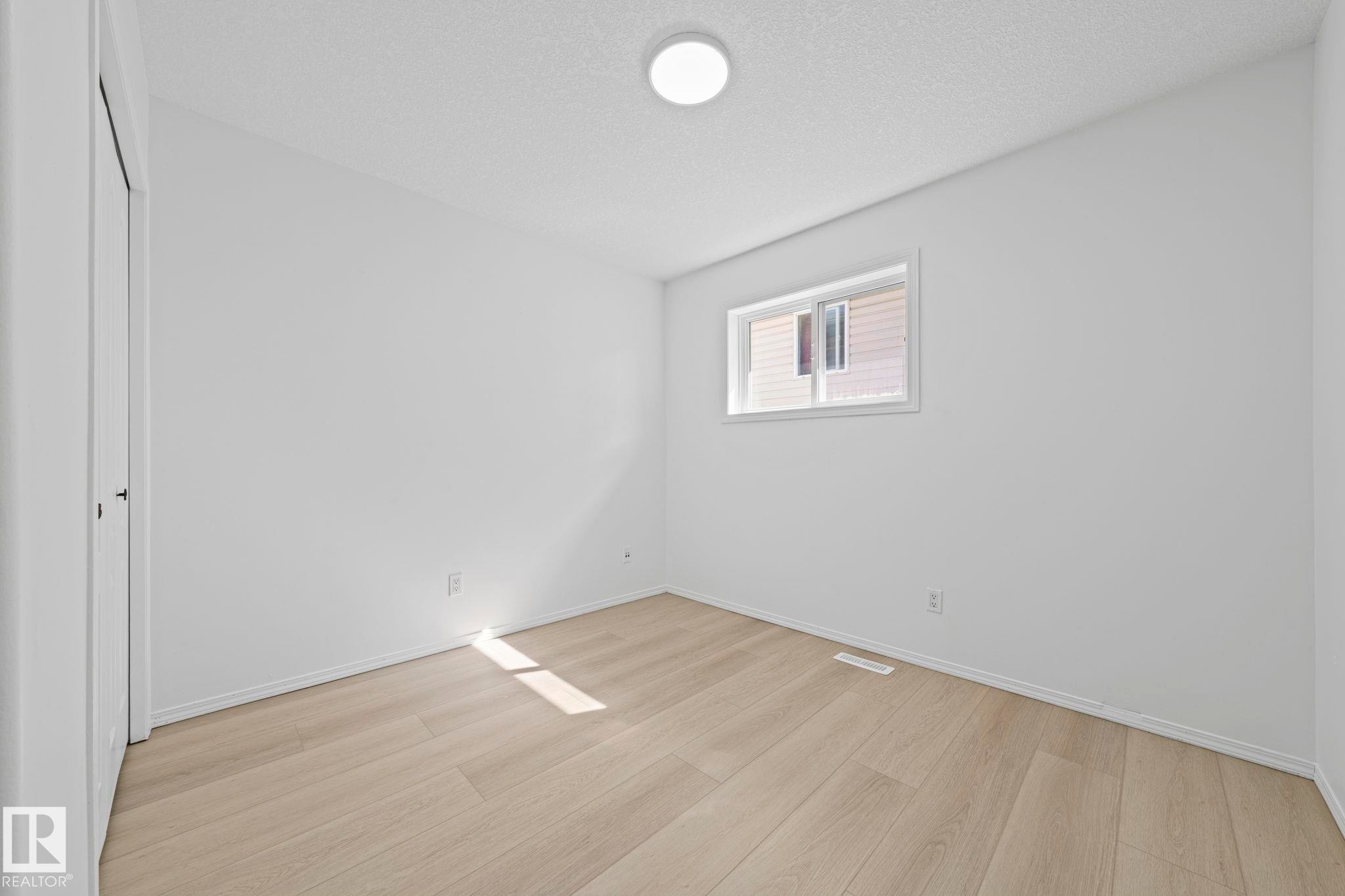 6715 165 Avenue, Edmonton, AB