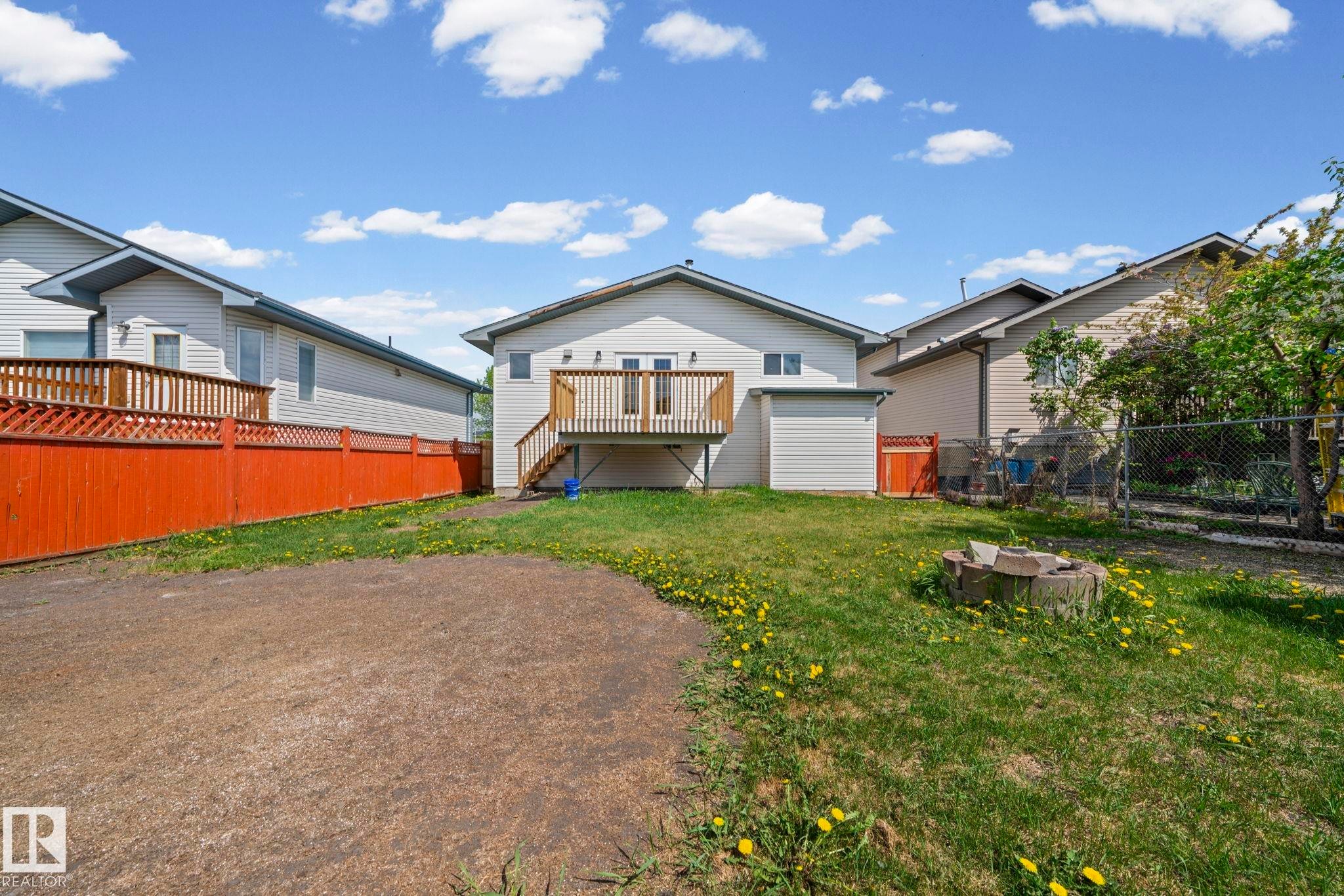 6715 165 Avenue, Edmonton, AB