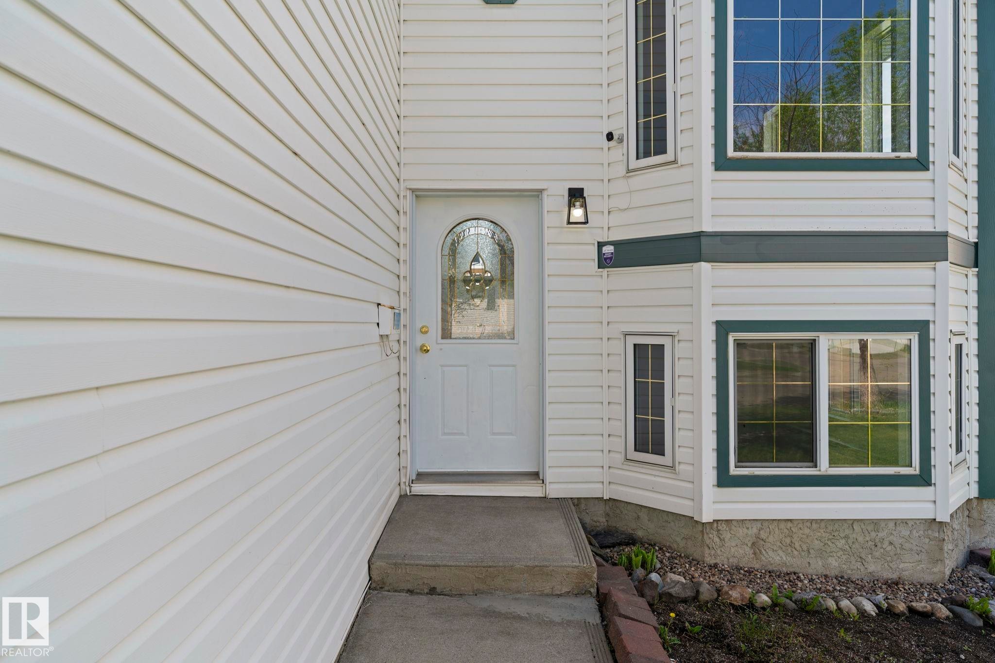 6715 165 Avenue, Edmonton, AB