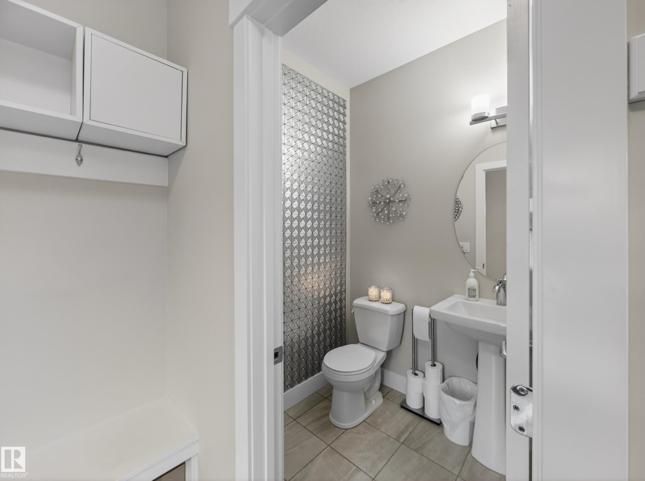 17 Amesbury Wynd, Sherwood Park, AB