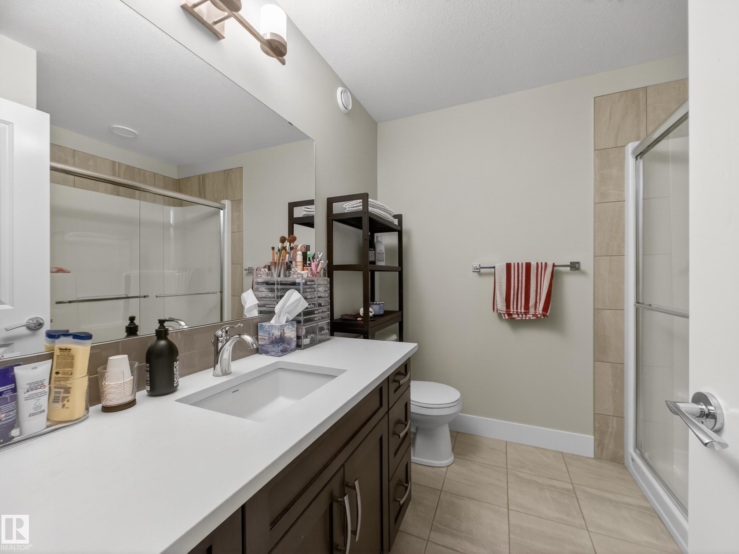 17 Amesbury Wynd, Sherwood Park, AB