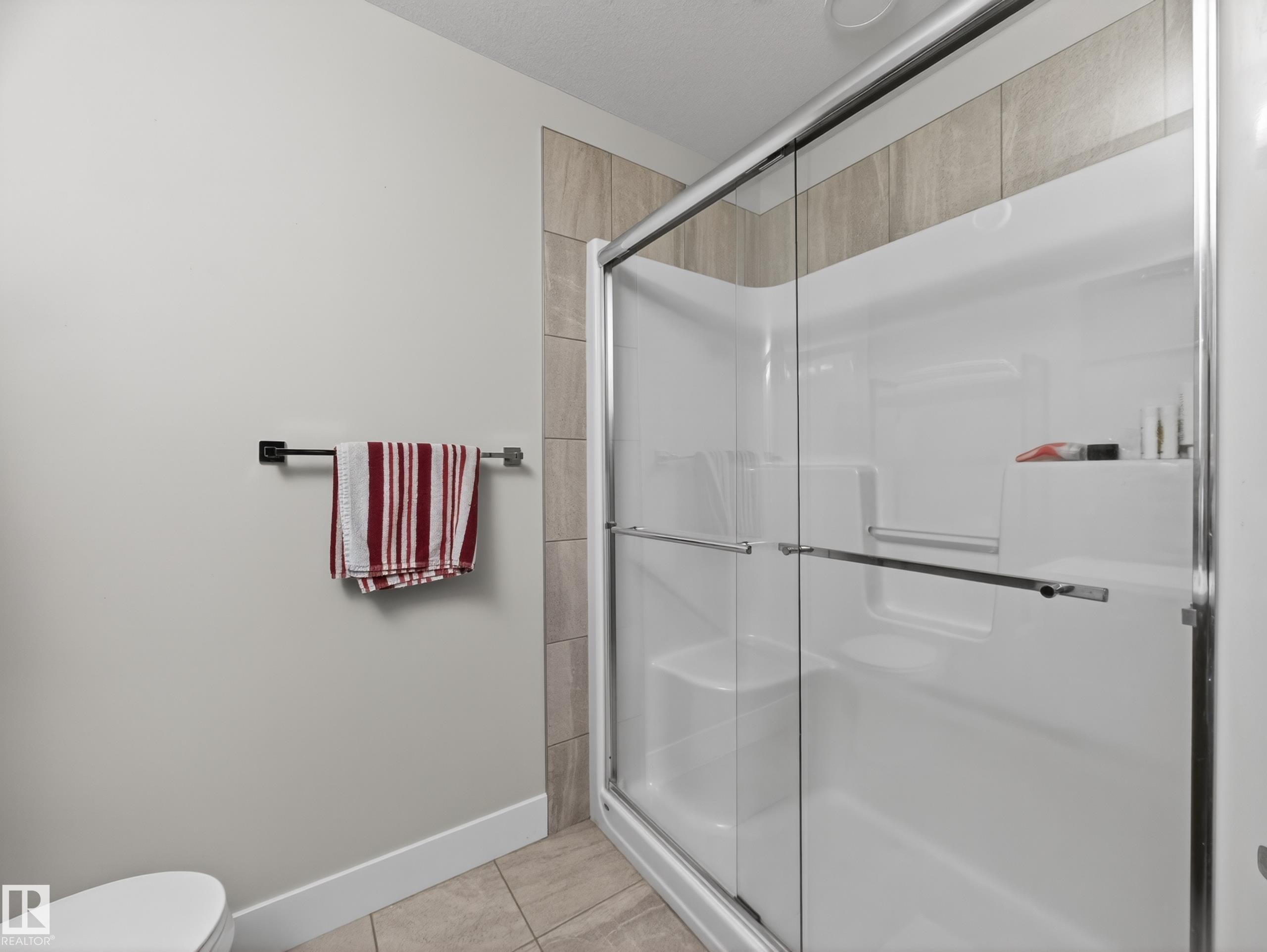 17 Amesbury Wynd, Sherwood Park, AB