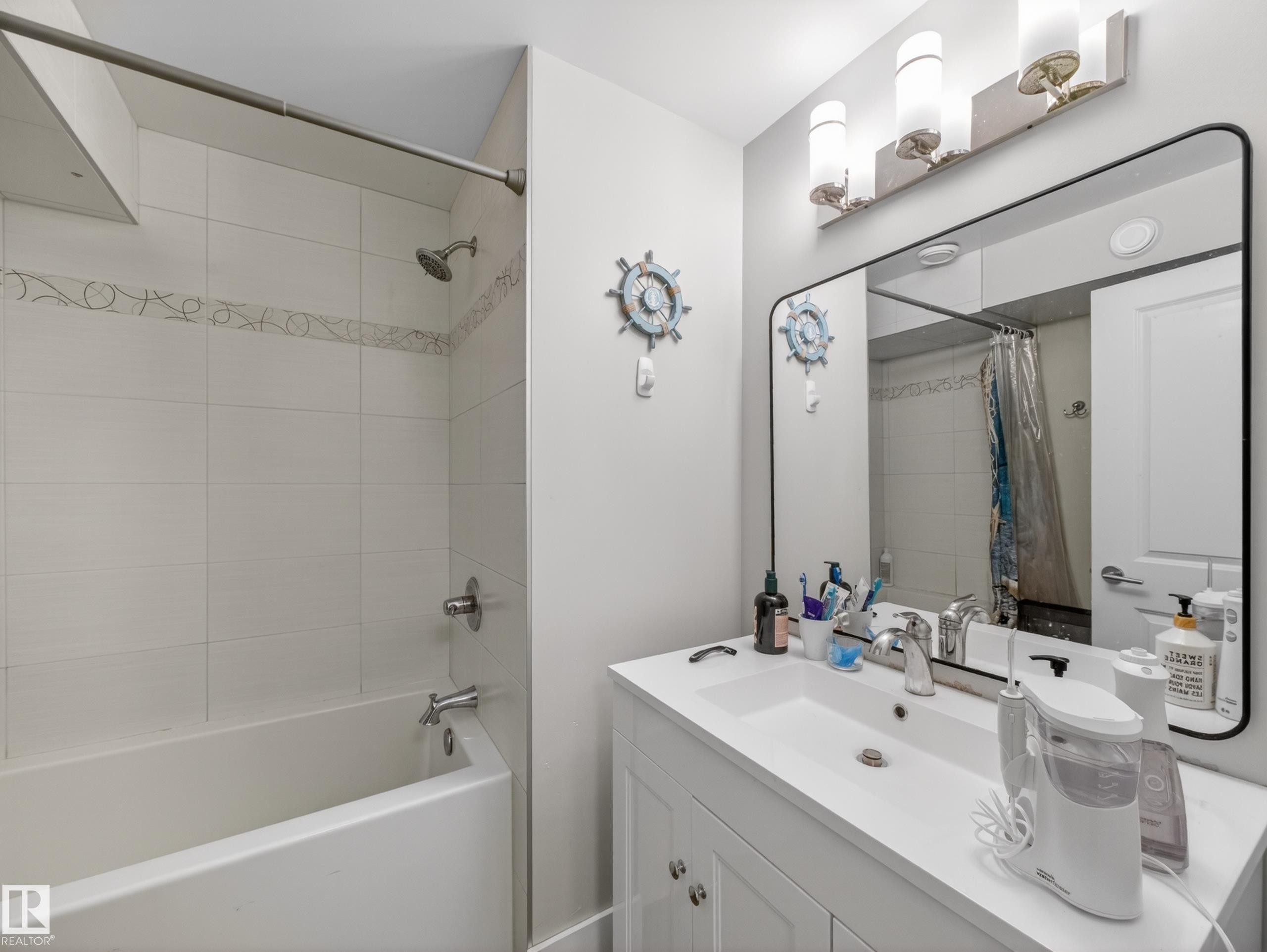 17 Amesbury Wynd, Sherwood Park, AB