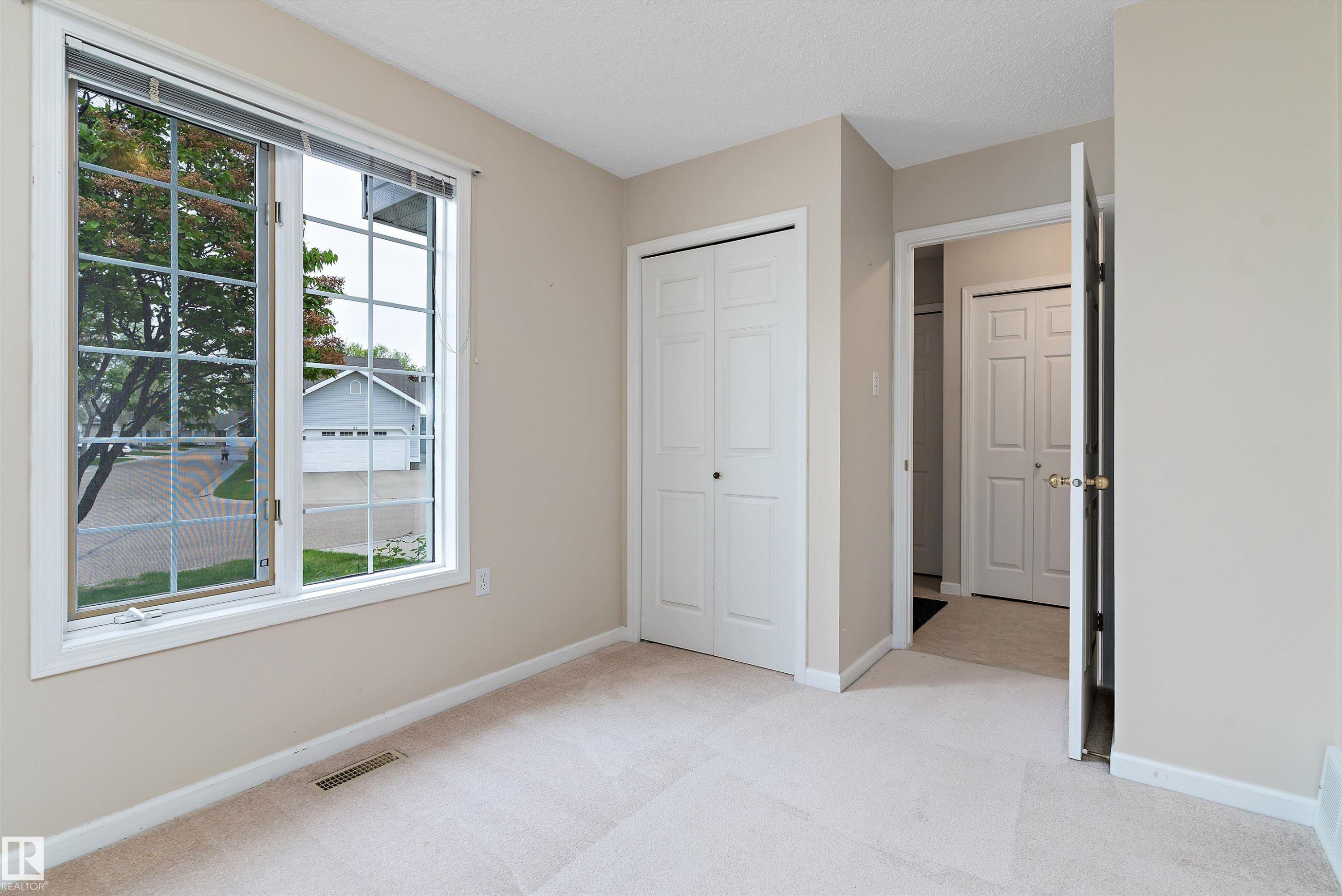 27 13217 155 Avenue, Edmonton, AB - Indoor Photo Showing Other Room