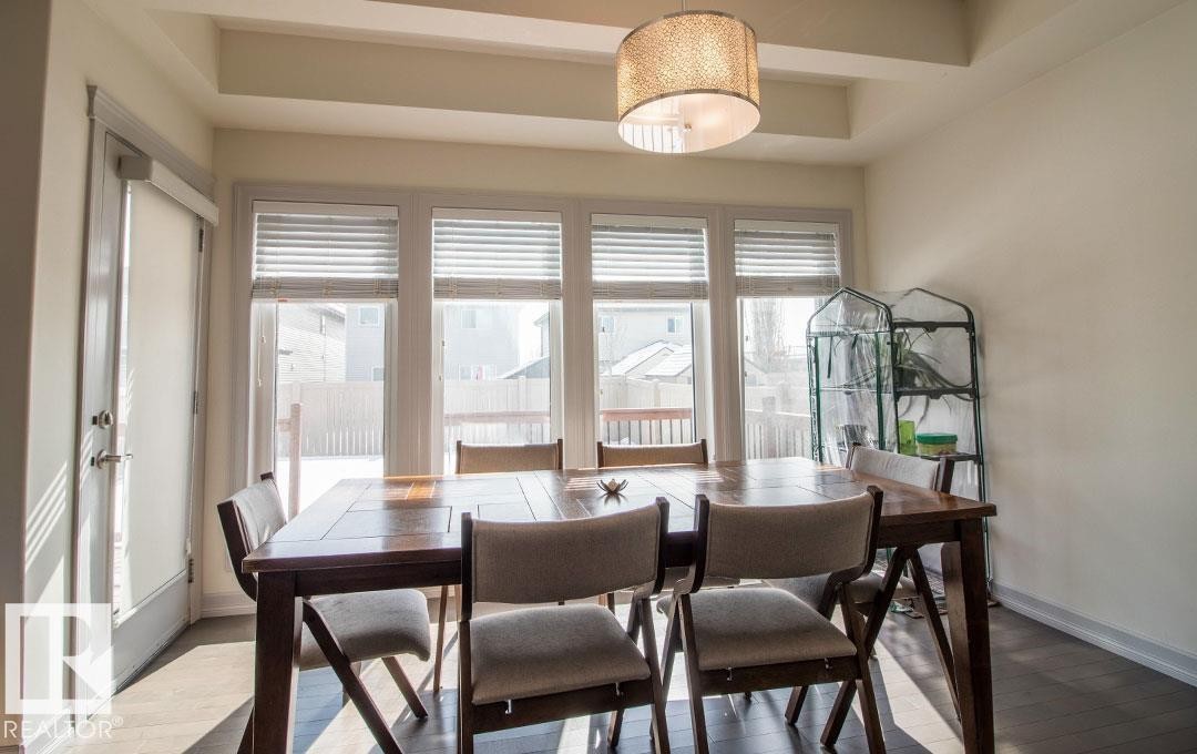13855 143 Avenue Nw, Edmonton, AB - Indoor Photo Showing Dining Room