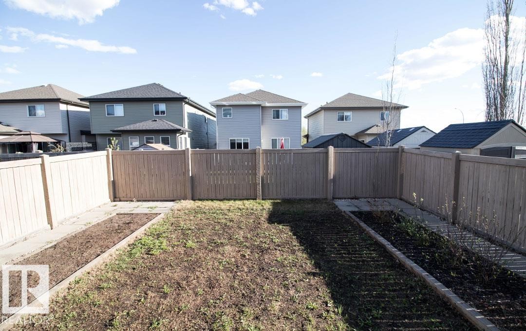 13855 143 Avenue Nw, Edmonton, AB - Outdoor