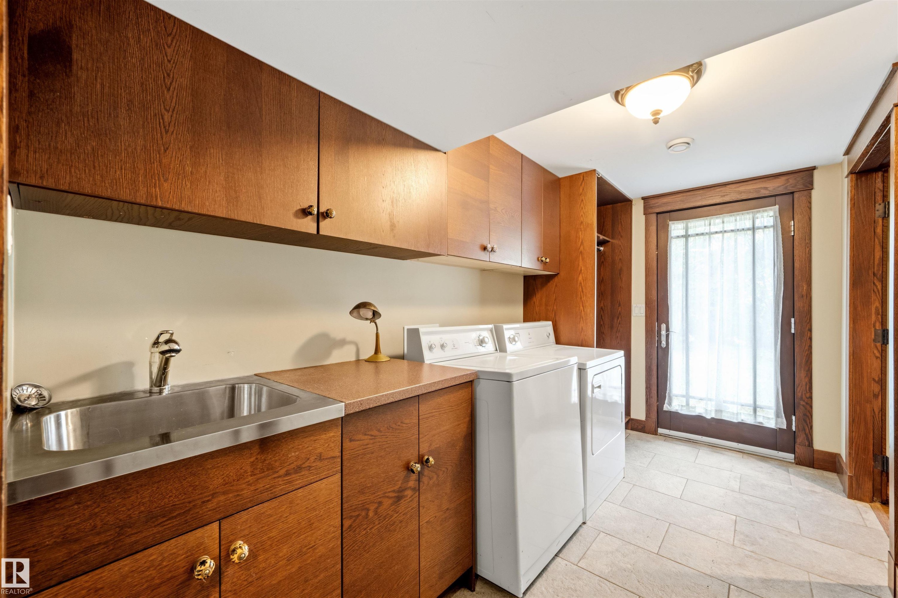 9652 86 Avenue, Edmonton, AB
