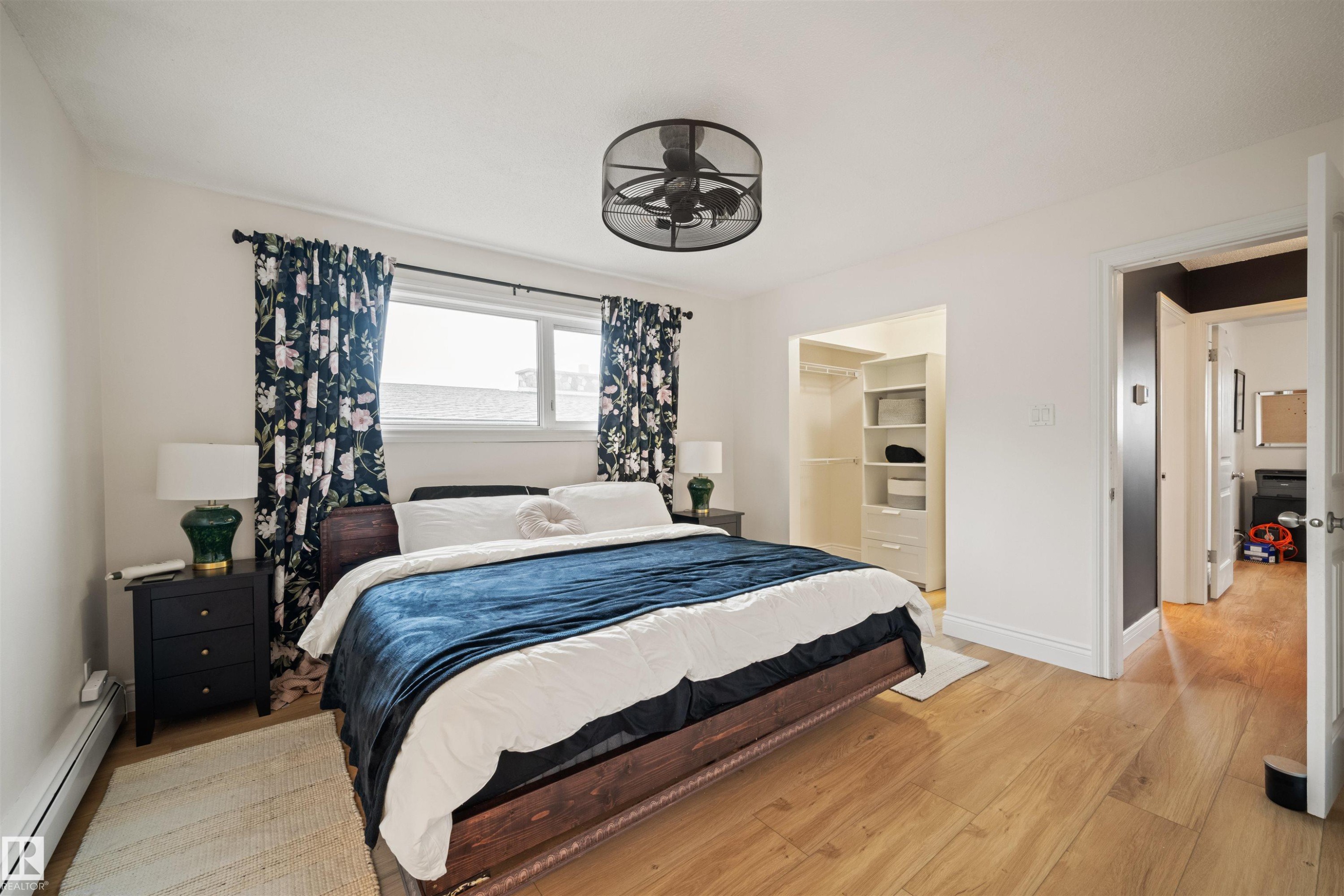 3814 Ada Boulevard, Edmonton, AB
