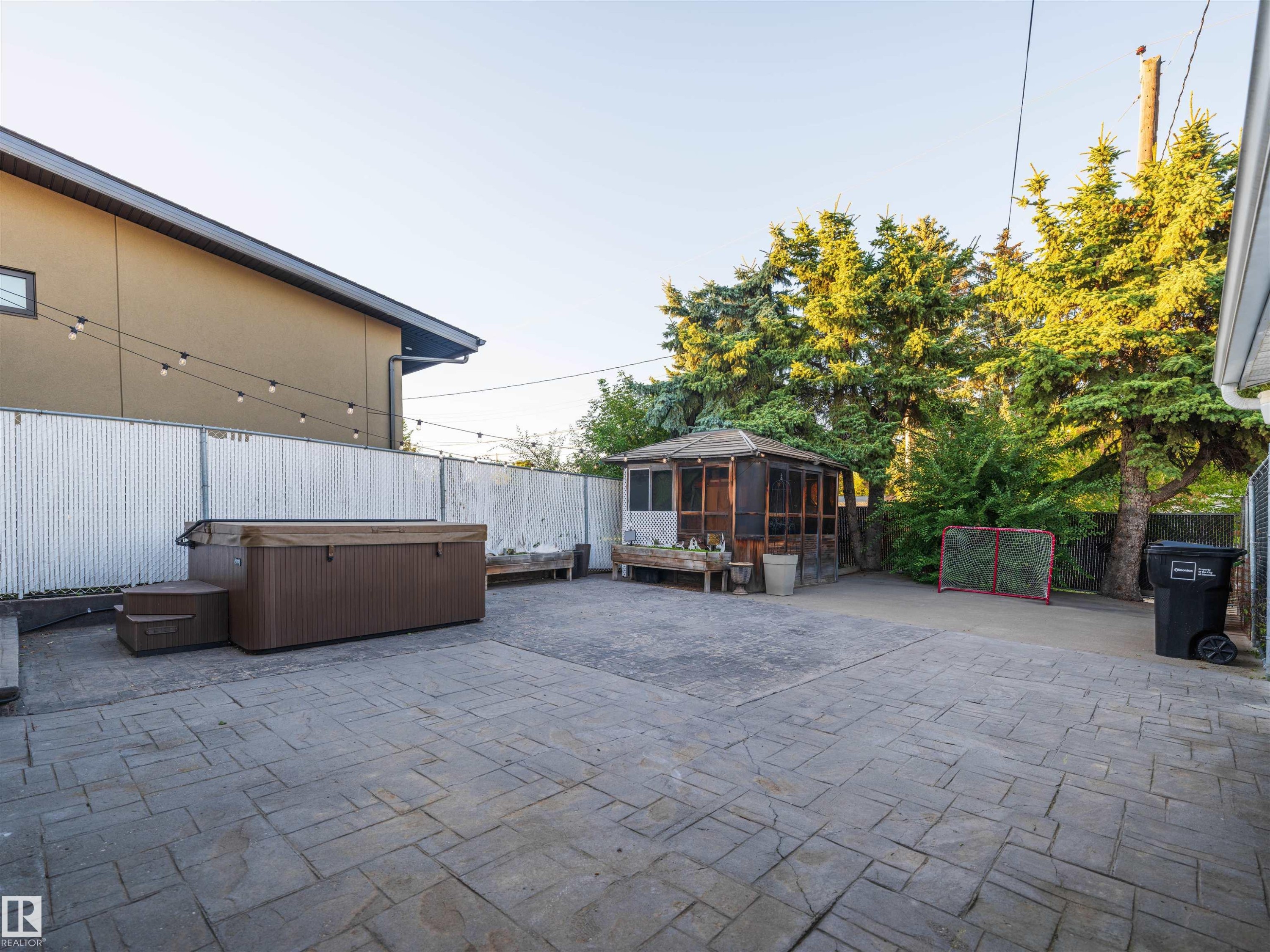 3814 Ada Boulevard, Edmonton, AB