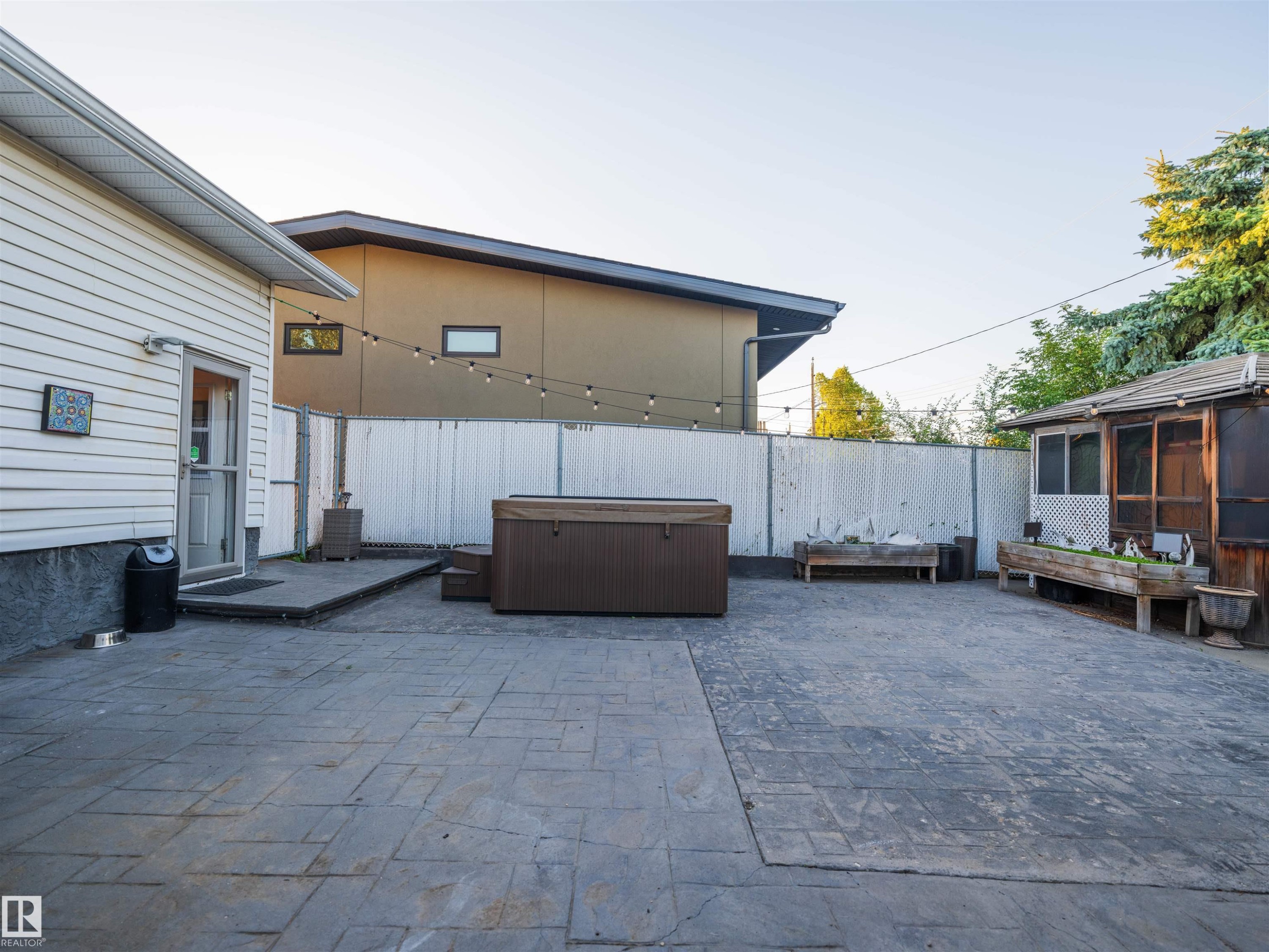 3814 Ada Boulevard, Edmonton, AB