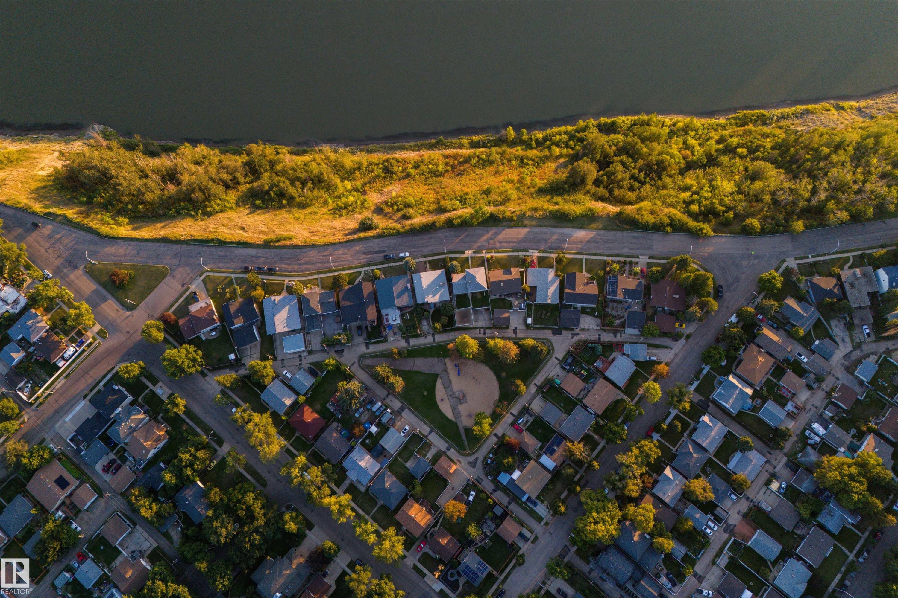 3814 Ada Boulevard, Edmonton, AB