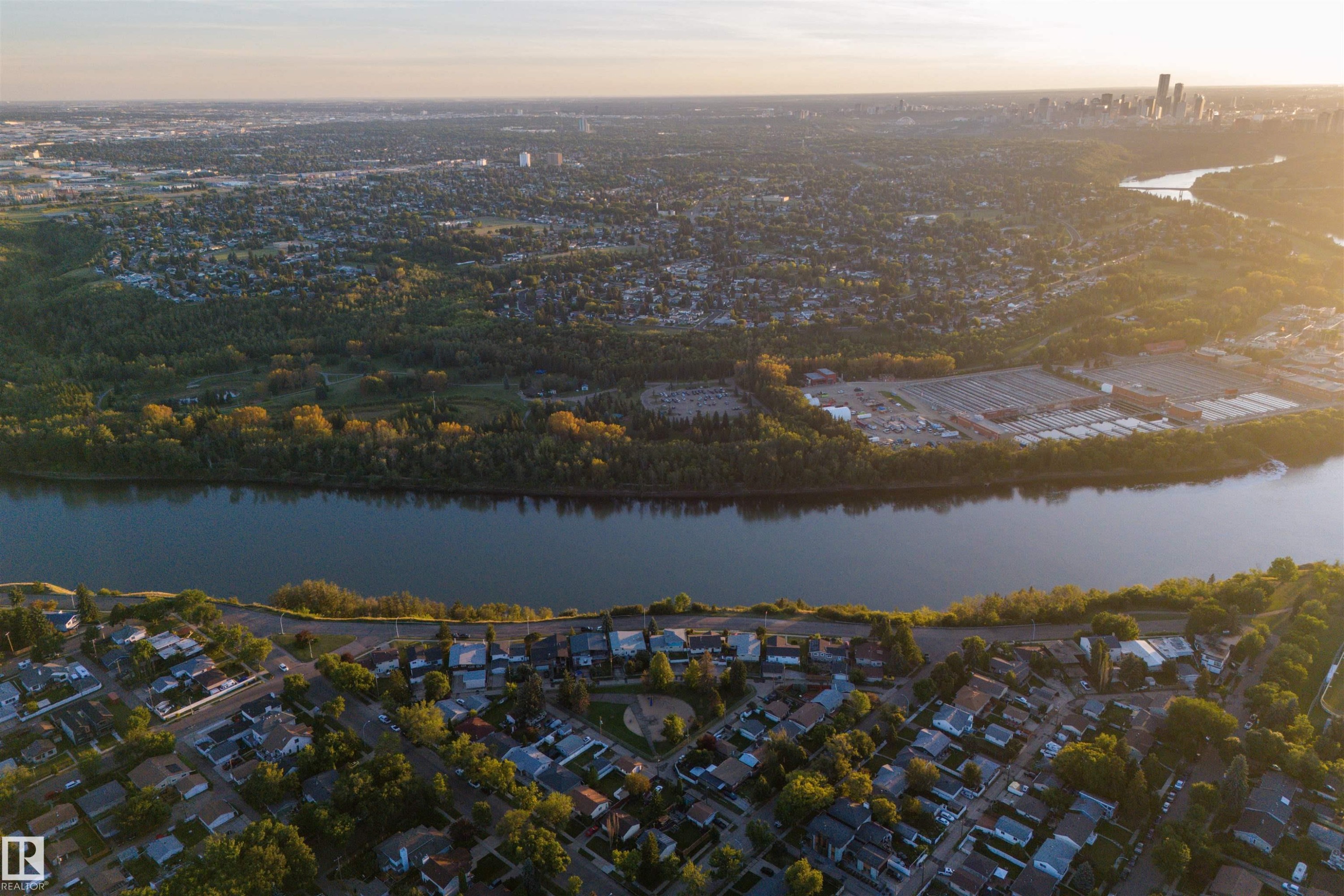 3814 Ada Boulevard, Edmonton, AB