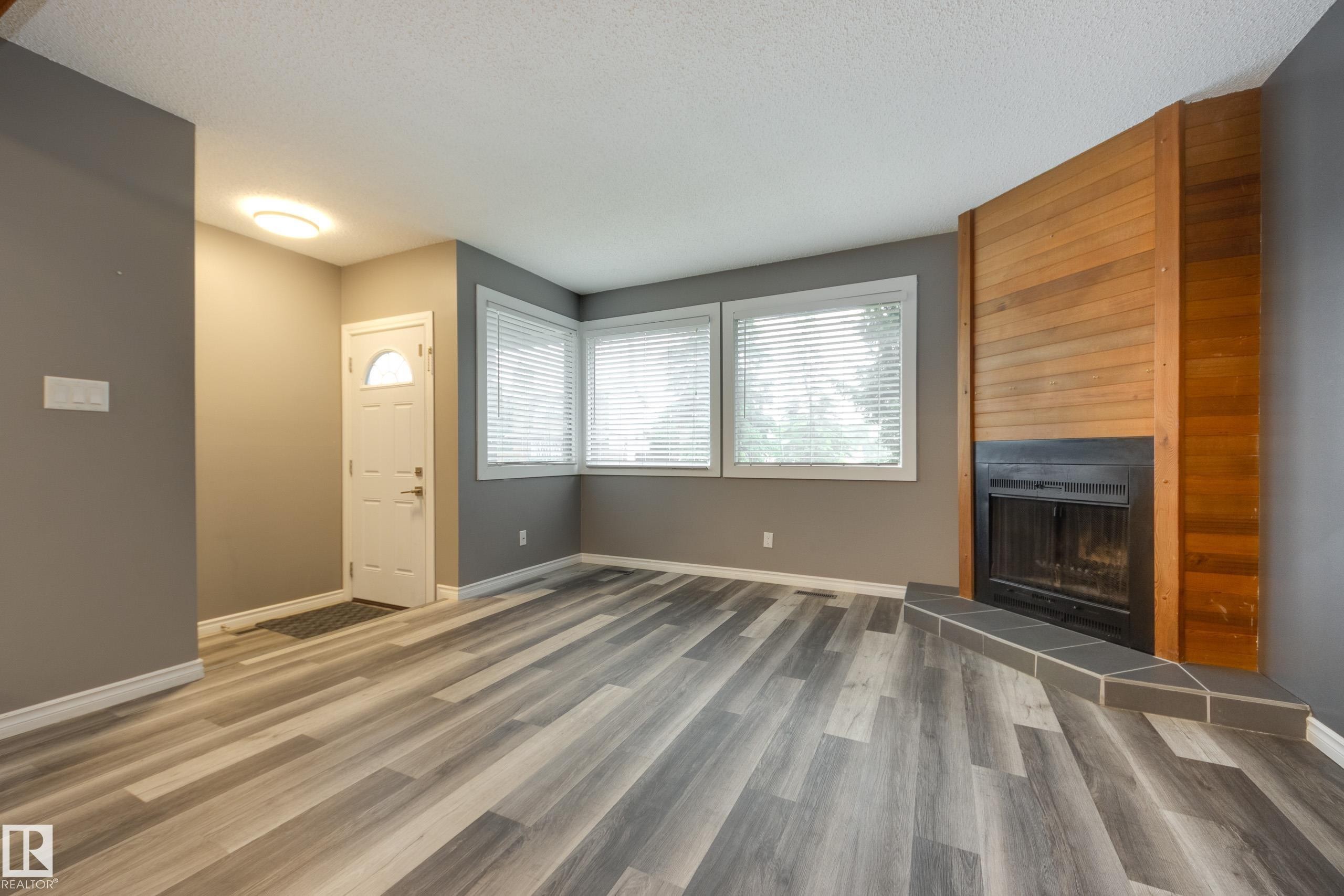 3526 42 Avenue, Edmonton, AB
