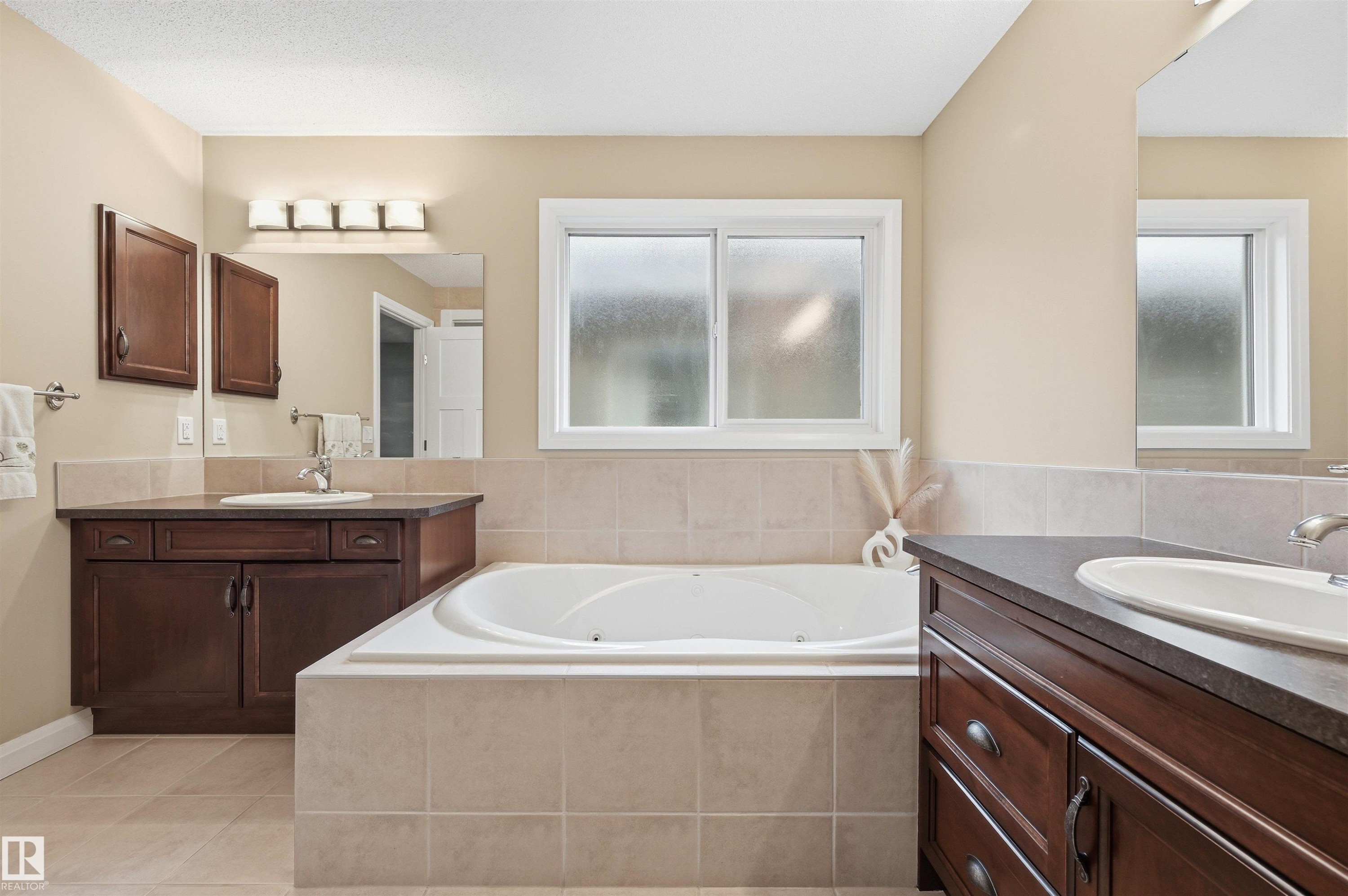 478 Ainslie Crescent, Edmonton, AB